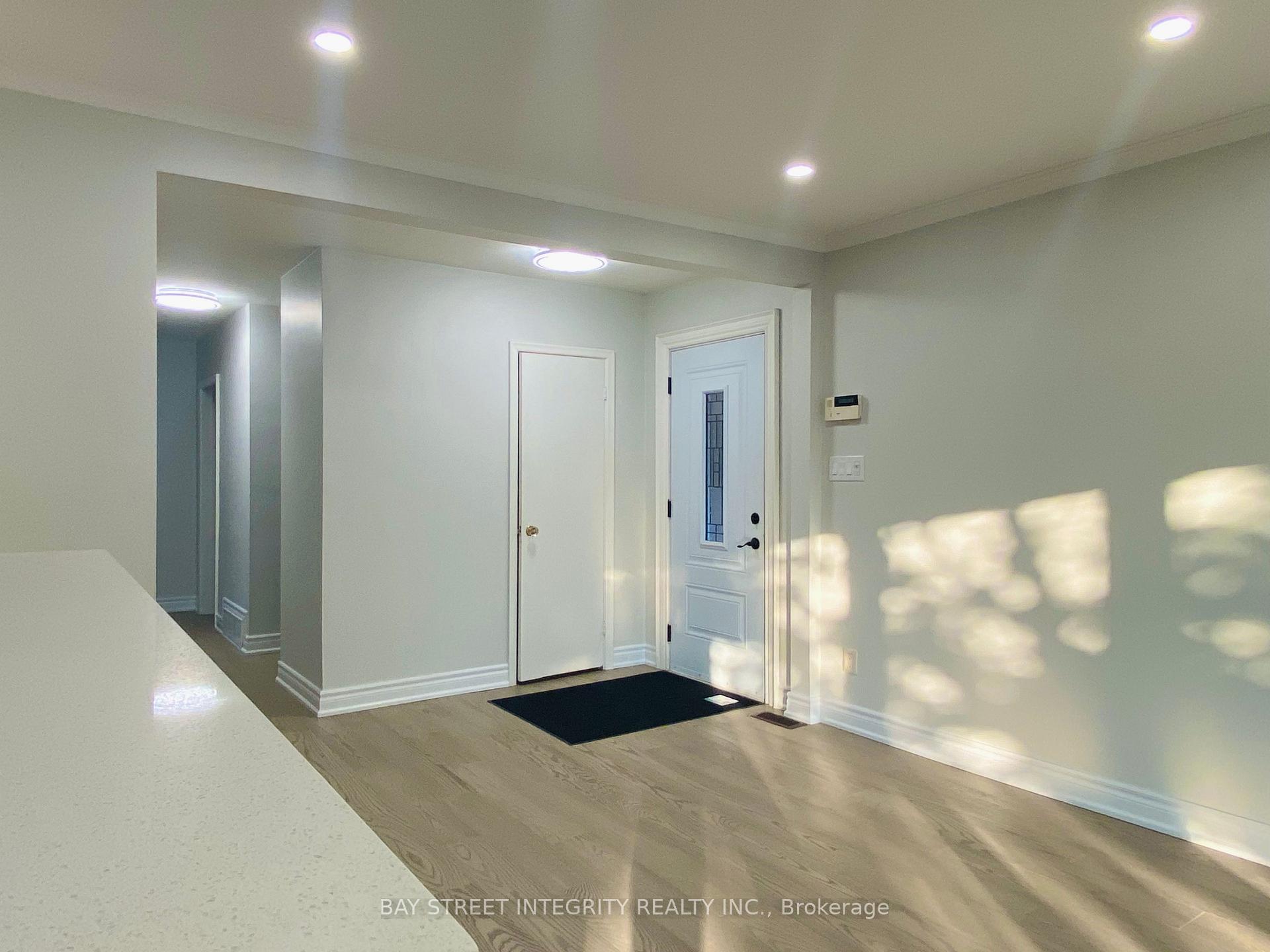 207 Maple Avenue, Richmond Hill 3