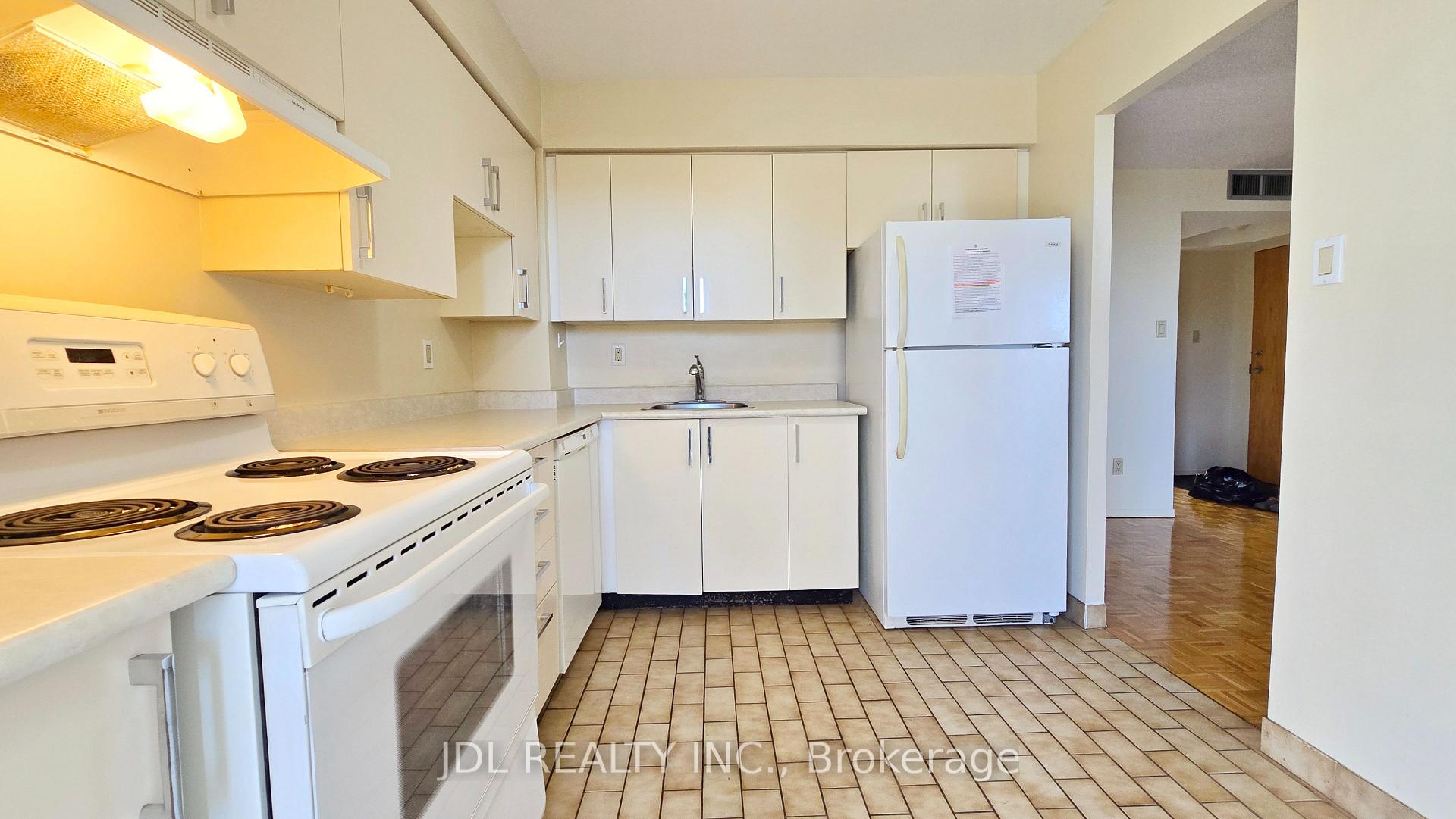 610 - 5795 Yonge Street, Toronto 5
