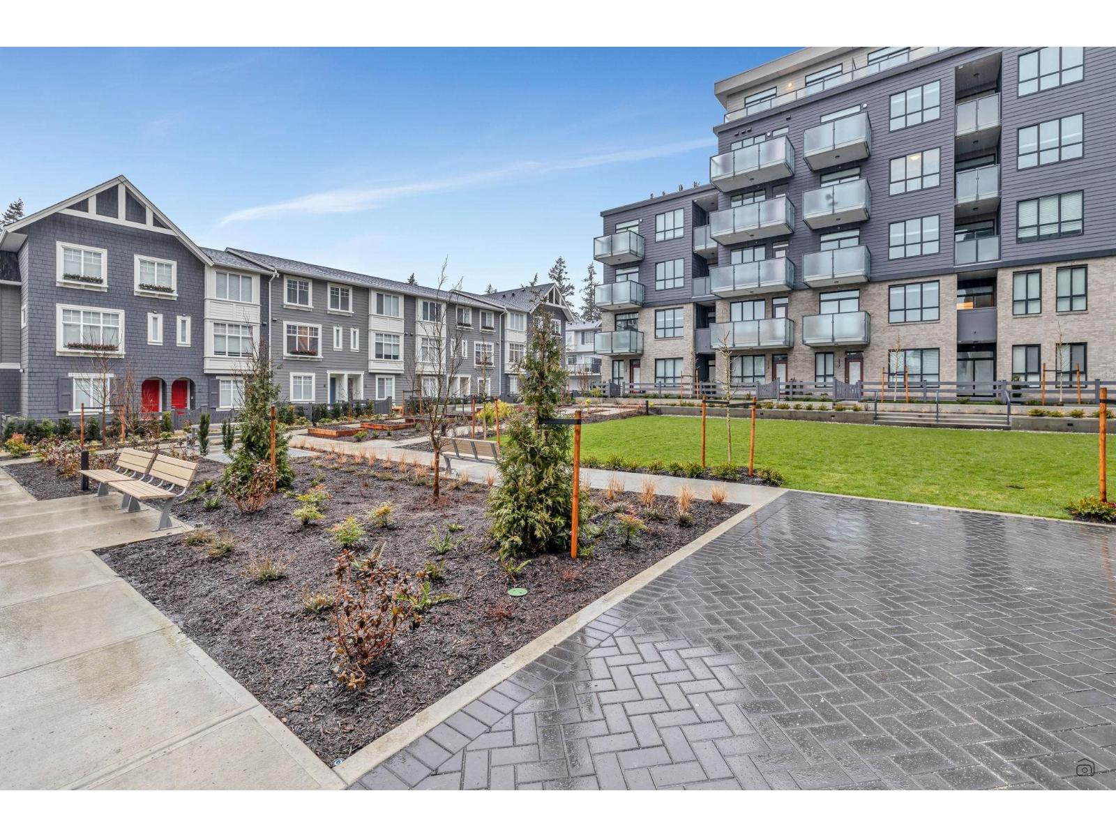 4F 15738 85 AVENUE, Surrey 5