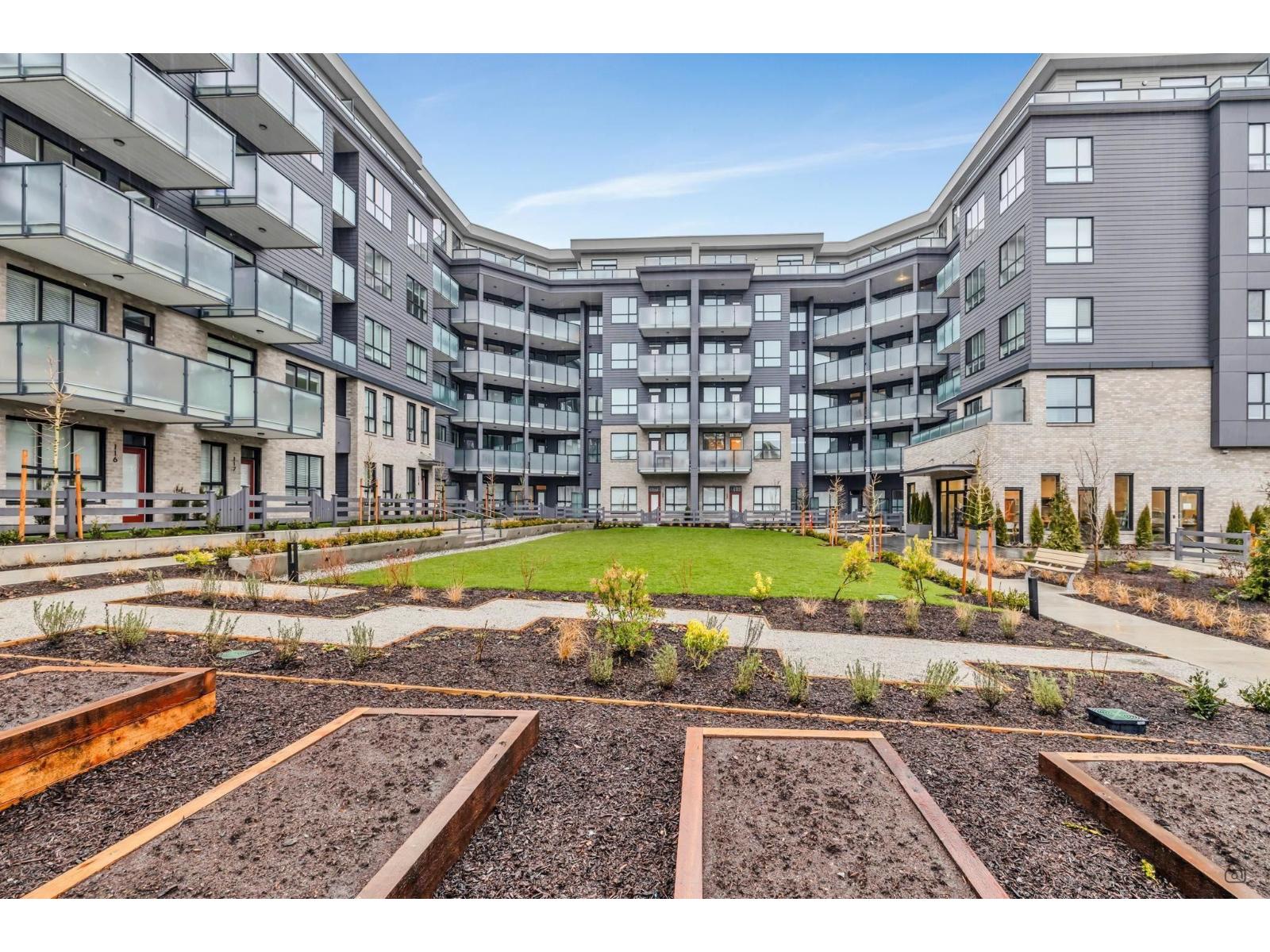 4F 15738 85 AVENUE, Surrey 3
