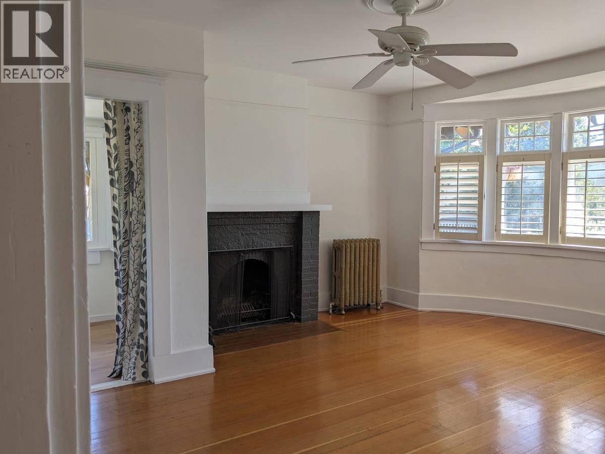 Upper 1 1631 DUNBAR STREET, Vancouver 3