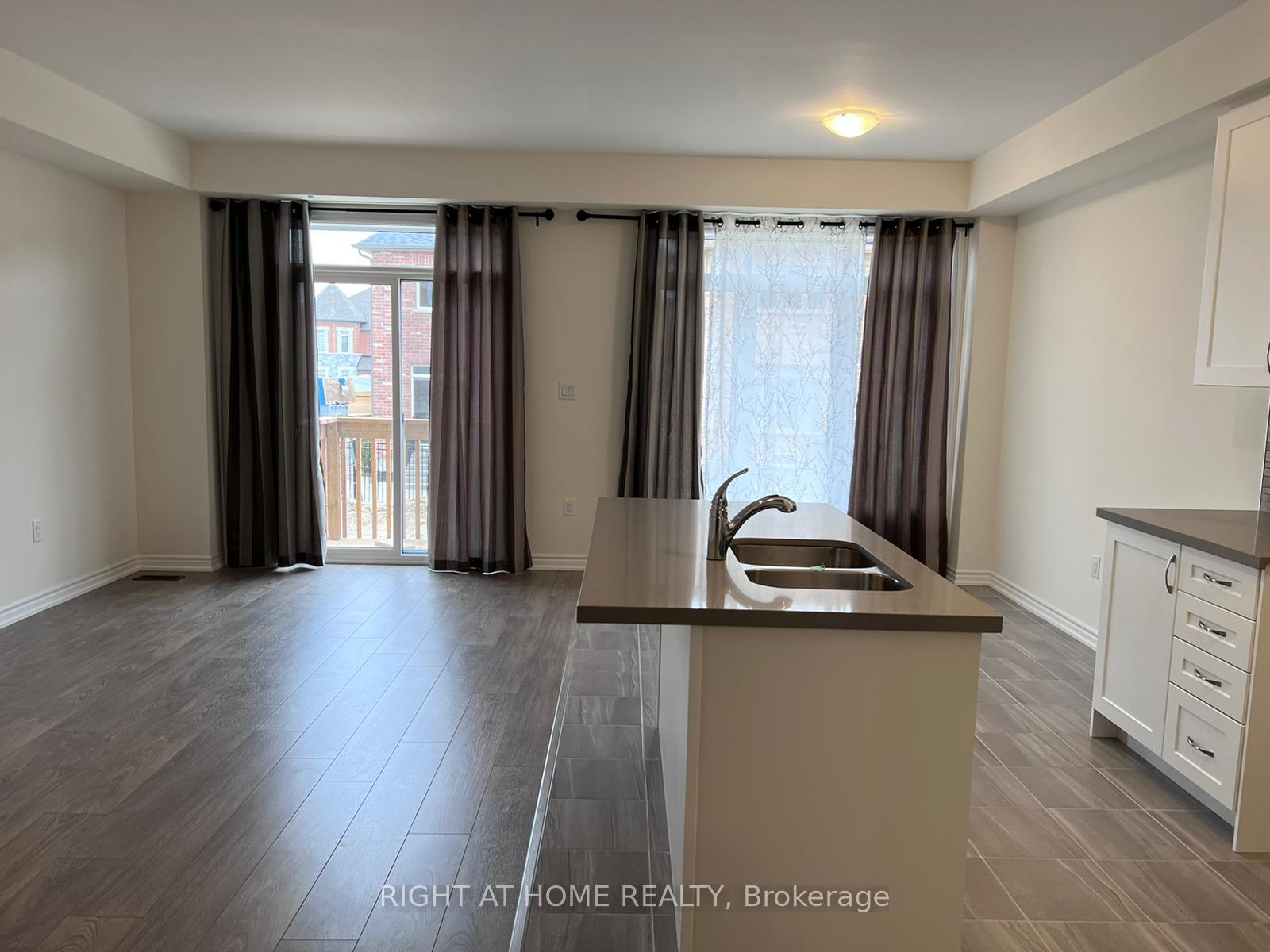 2250 Grainger Loop, Innisfil 5