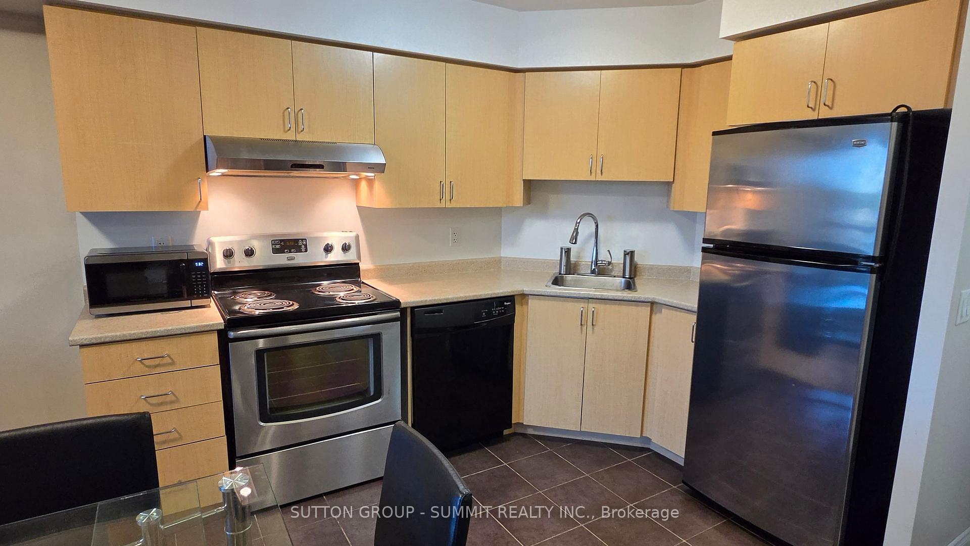 409 - 35 Saranac Boulevard, Toronto 4