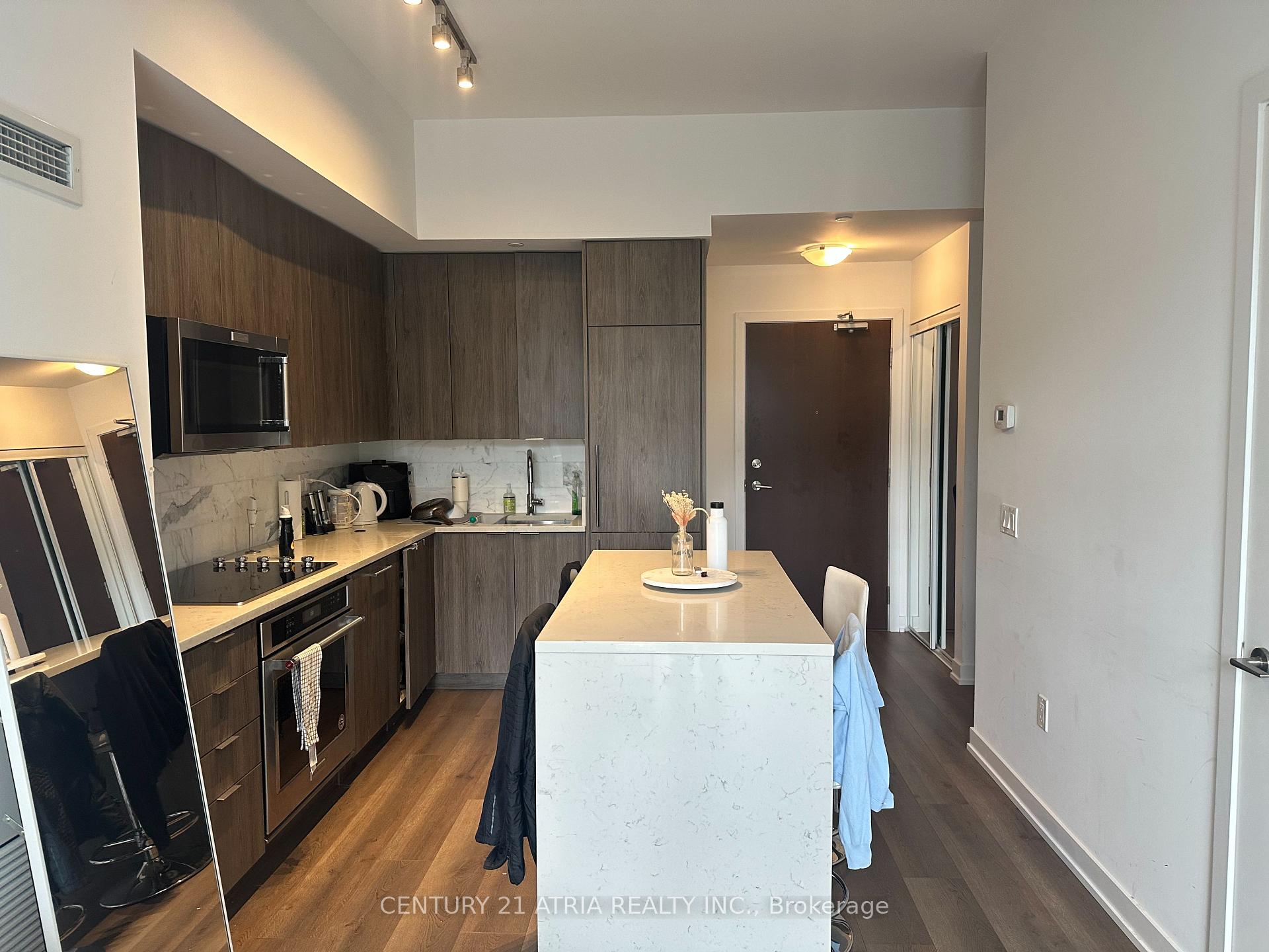 707 - 38 Iannuzzi Street, Toronto 3