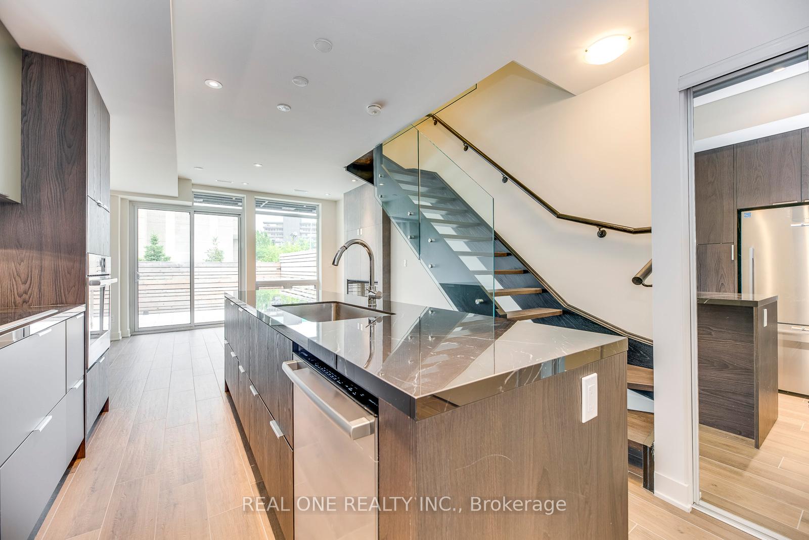 42 Sonic Way, Toronto 5
