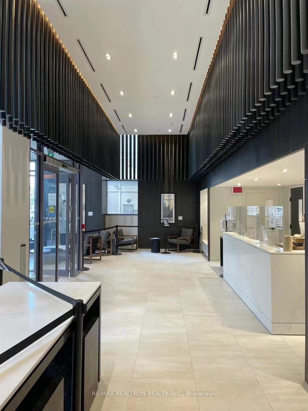 3301 - 4065 Confederation Parkway, Mississauga 3