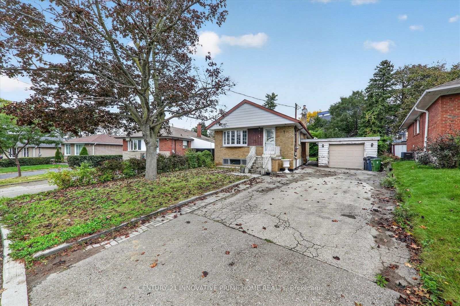 Main - 28 Belyea Crescent, Toronto 3