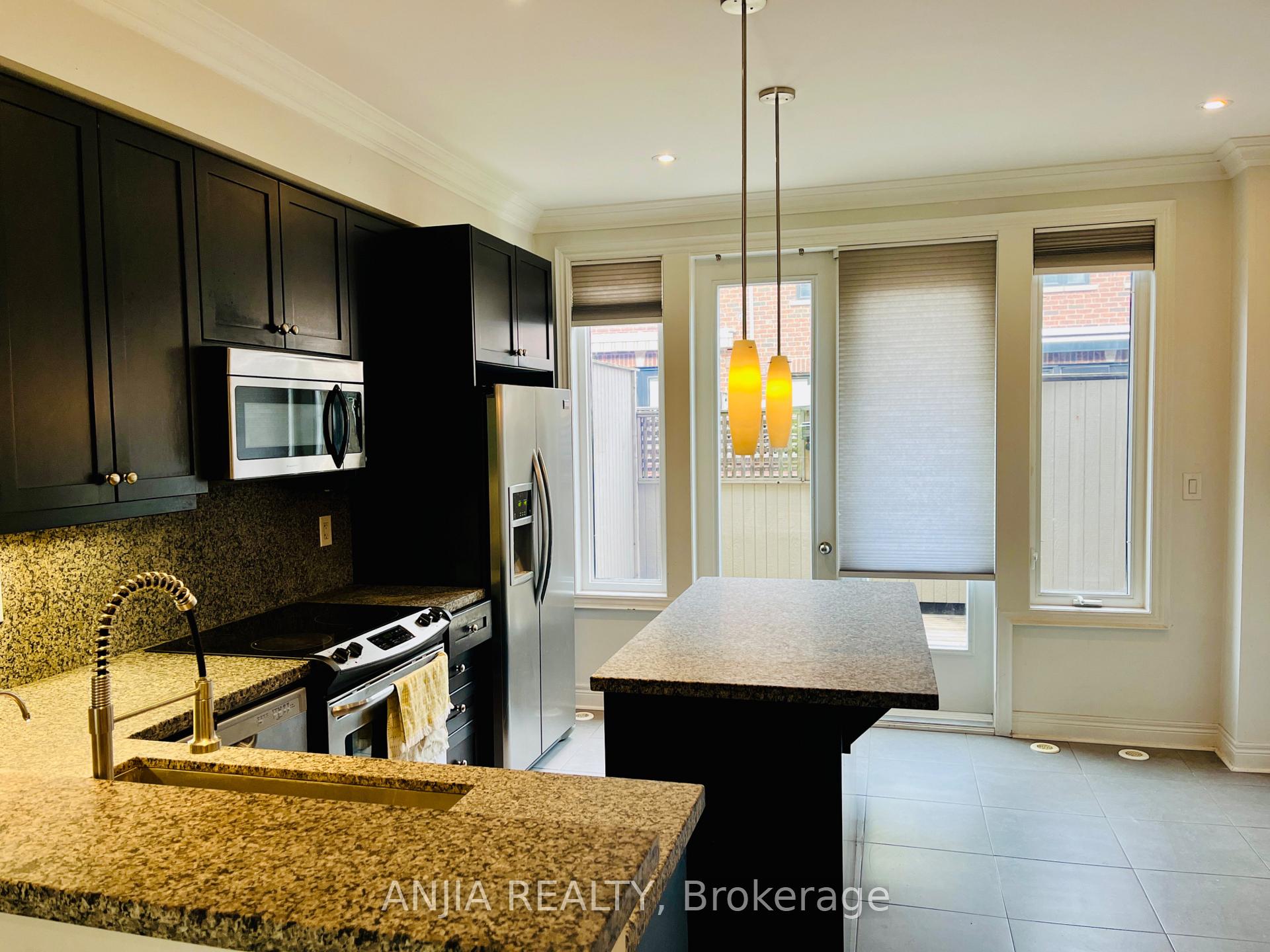 29 - 1812 Burnhamthorpe Road E, Mississauga 5