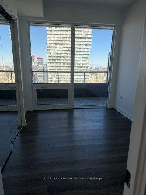 4805 - 448 Burnhamthorpe Road W, Mississauga 5