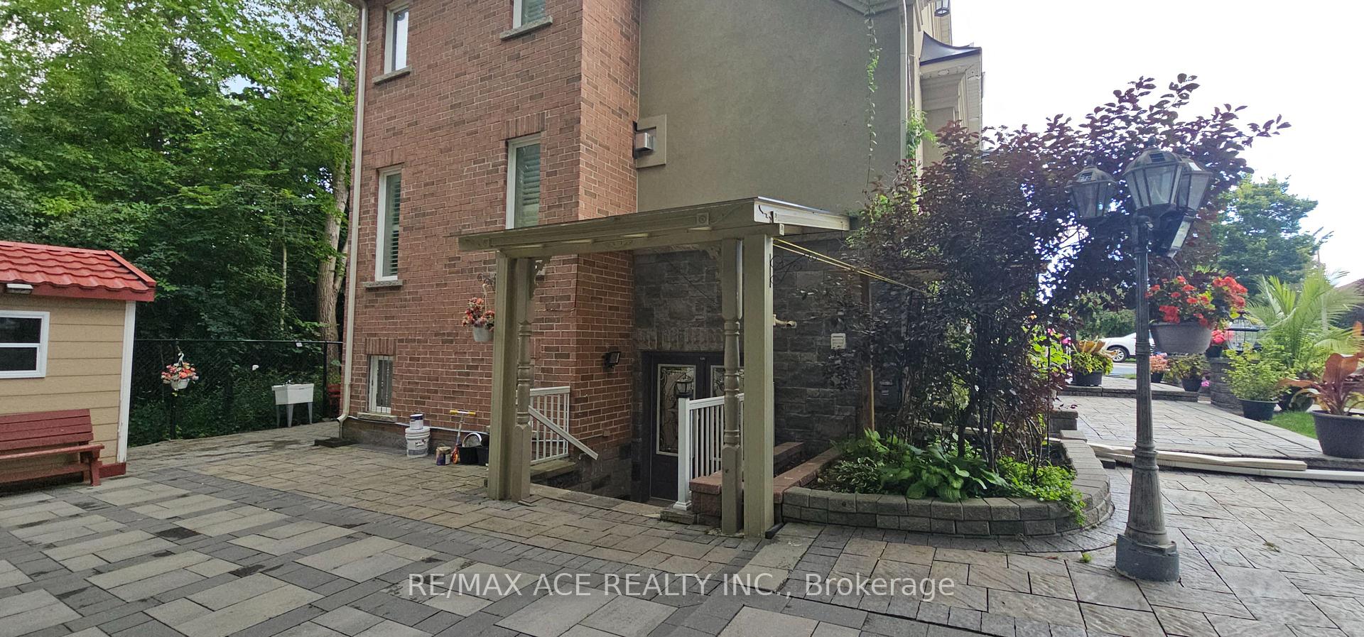 Bsmt - 25 Fawnridge Trail, Toronto 4