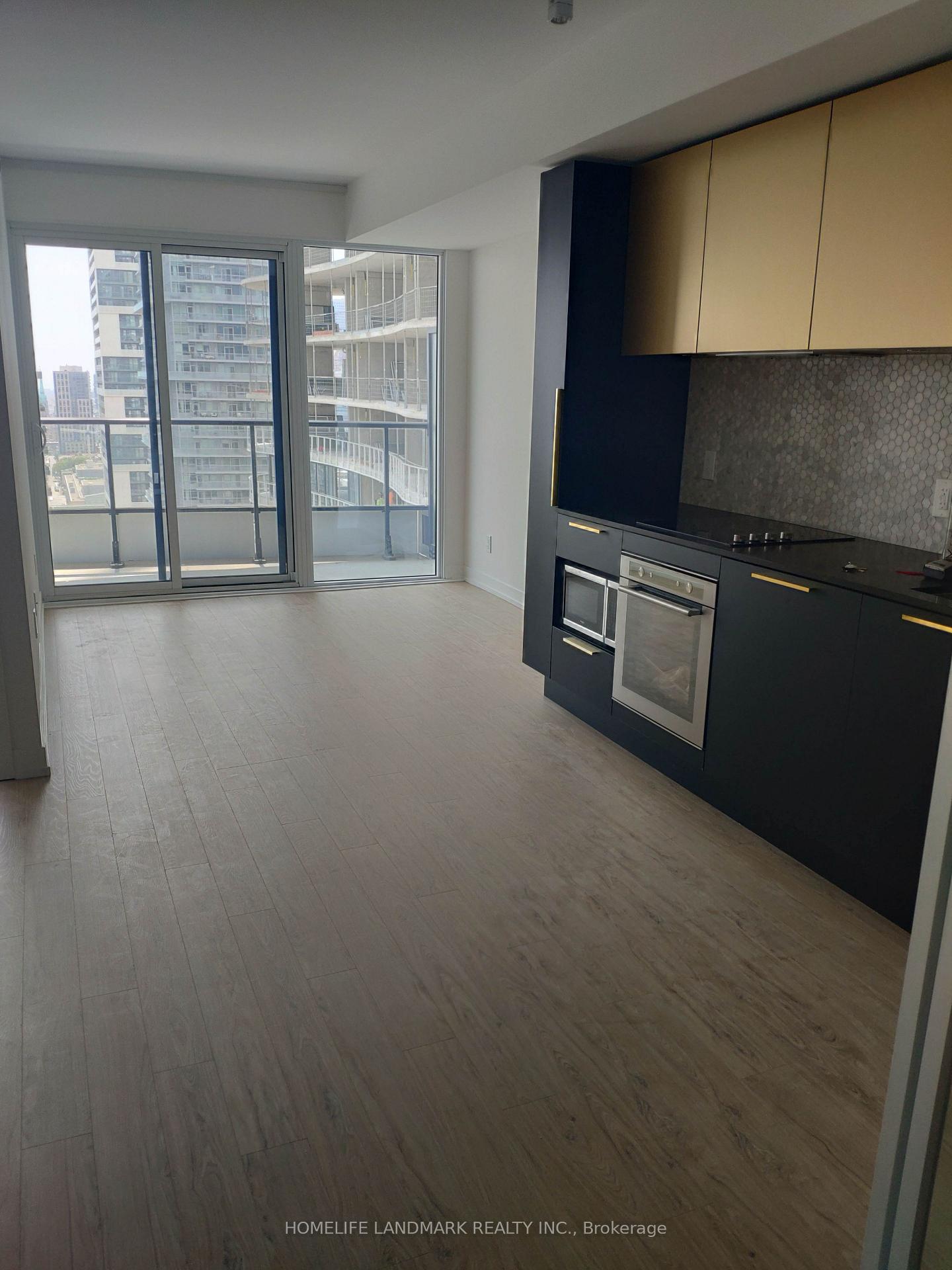 2617 - 85 Wood Street, Toronto 4
