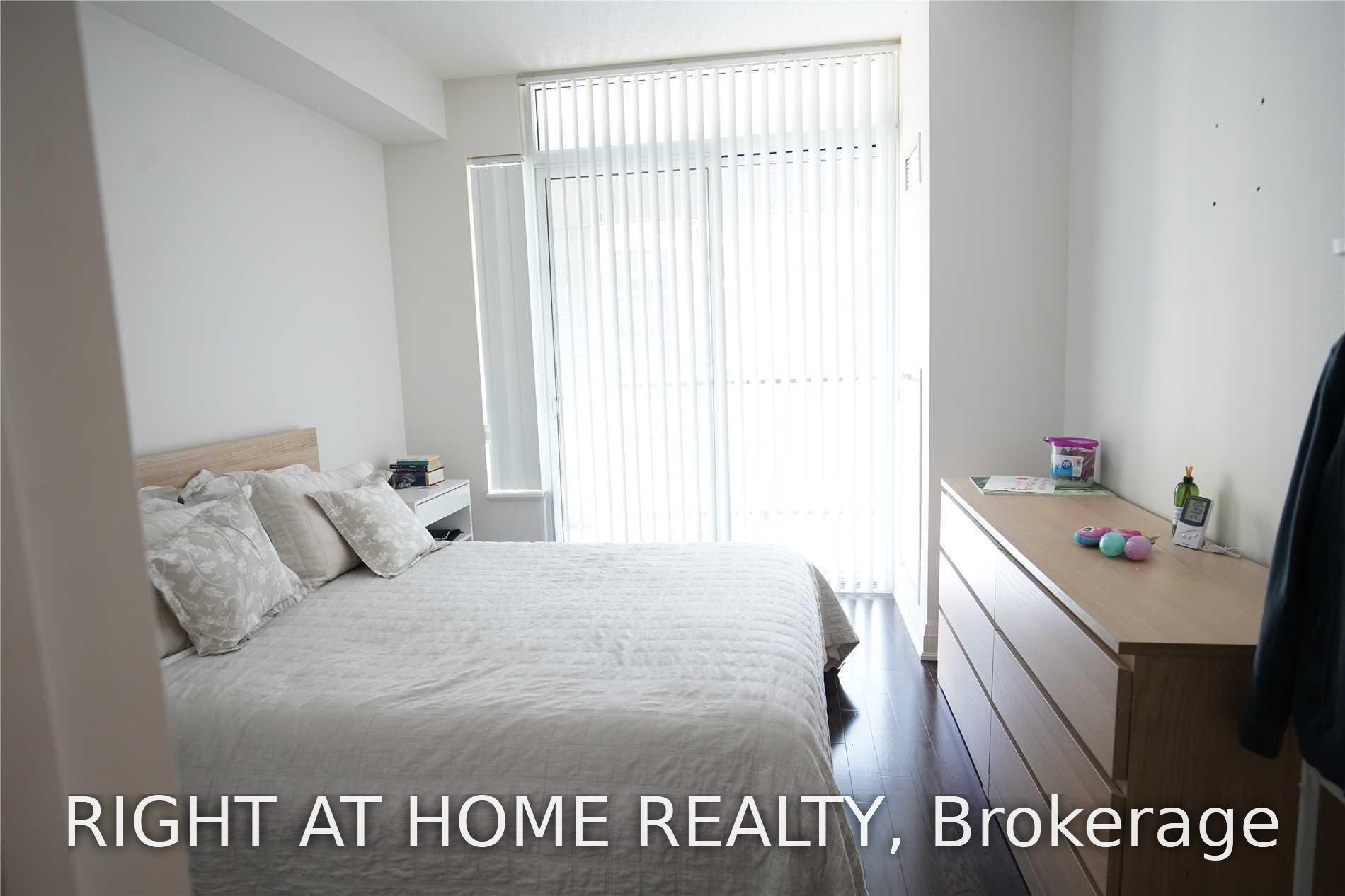 224 - 21 Clairtrell Road, Toronto 5