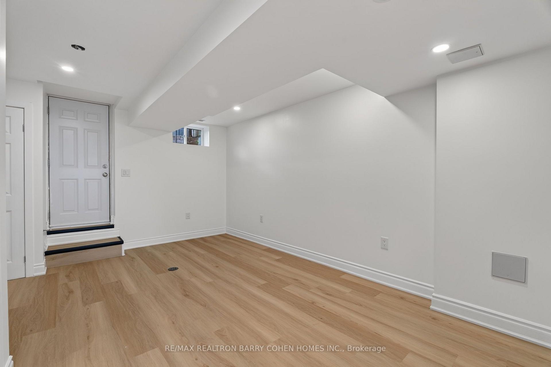 Lower - 371 Howland Avenue, Toronto 3
