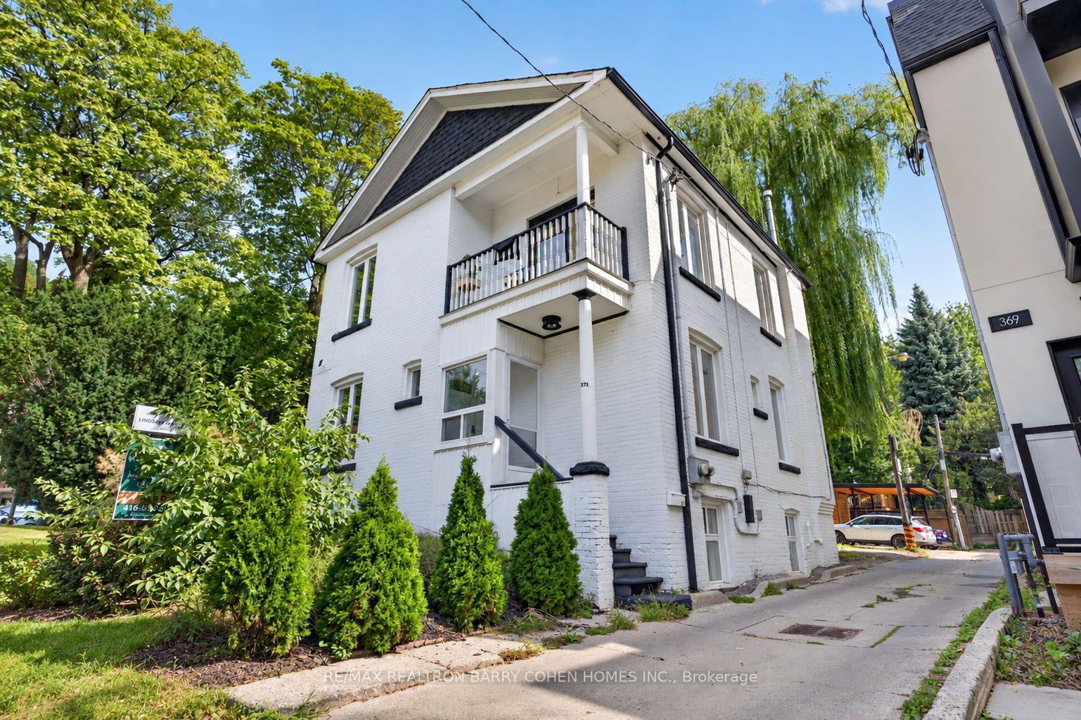 Lower - 371 Howland Avenue, Toronto