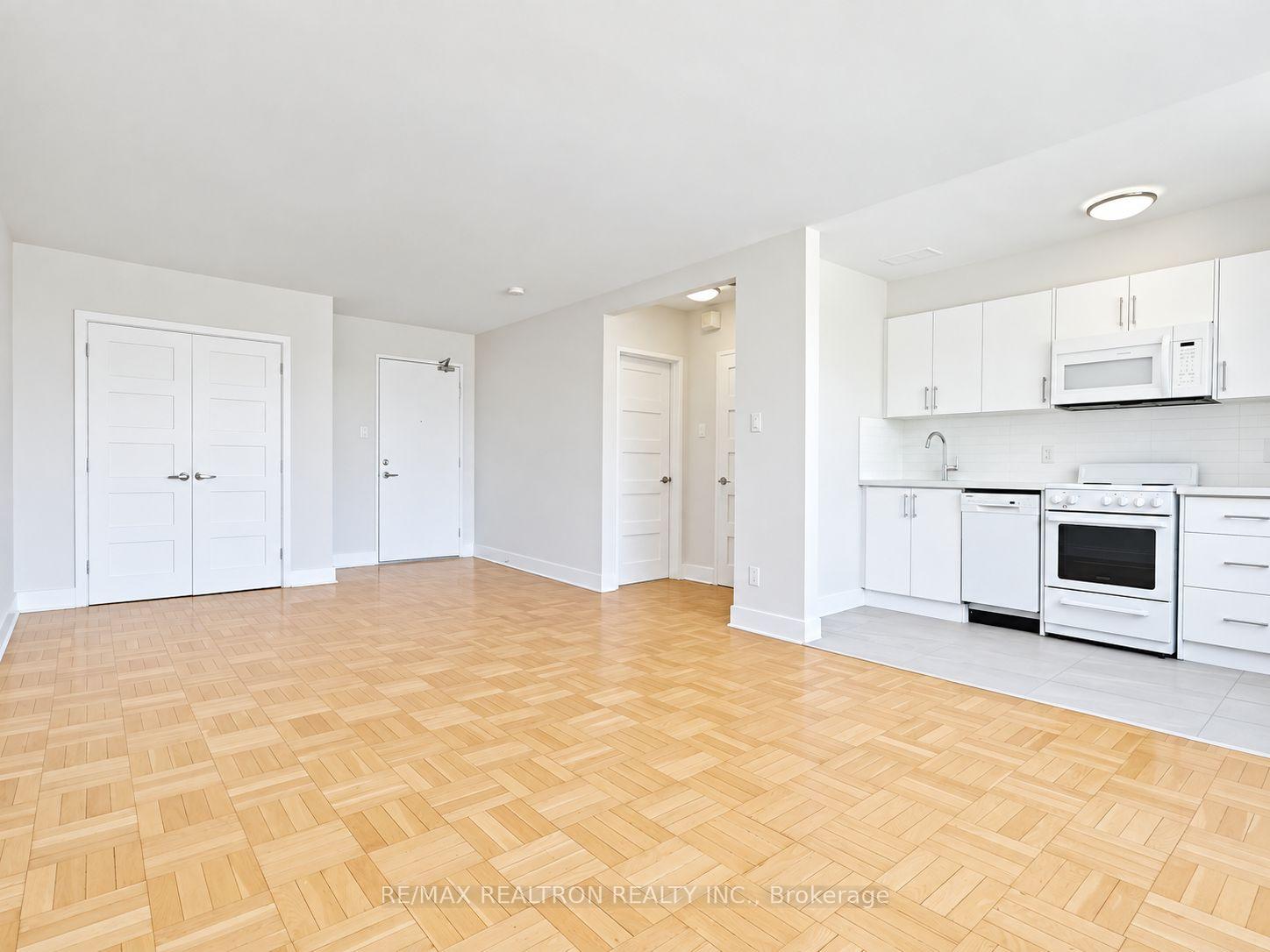 304 - 1545 Bathurst Street, Toronto 2
