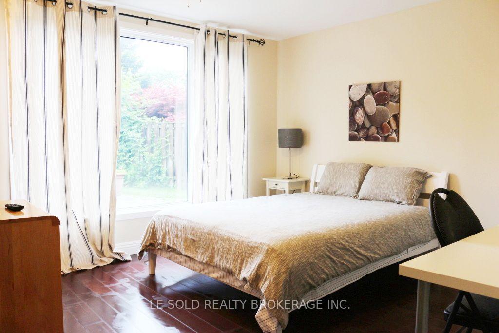 2nd Floor Room - 21 Revcoe Drive, Toronto 2