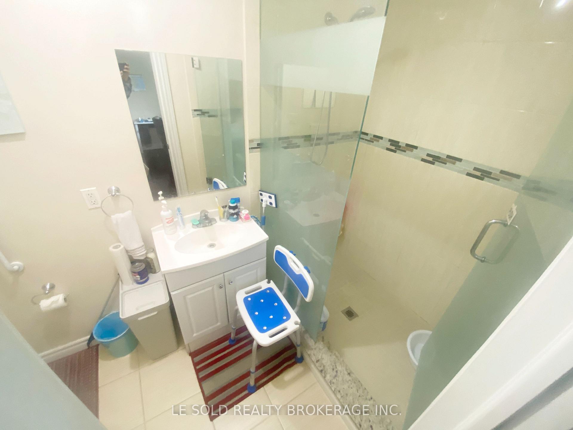 2nd Floor Room - 21 Revcoe Drive, Toronto 3