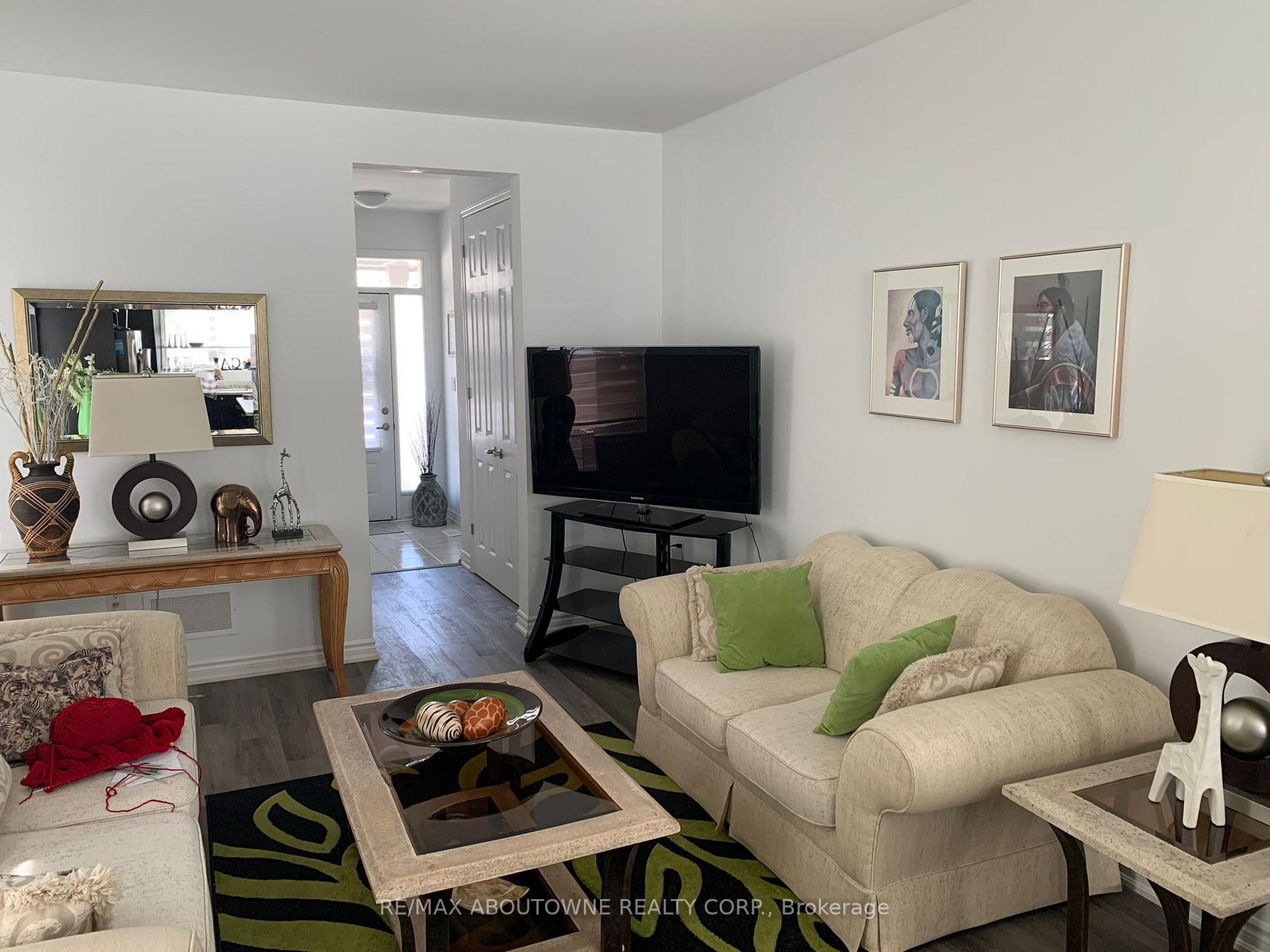 828 Aspen Terrace, Milton 5