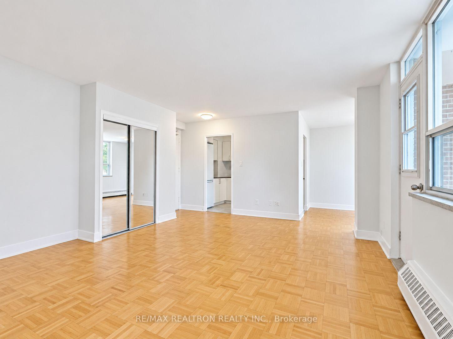 206 - 490 Eglinton Avenue E, Toronto 2