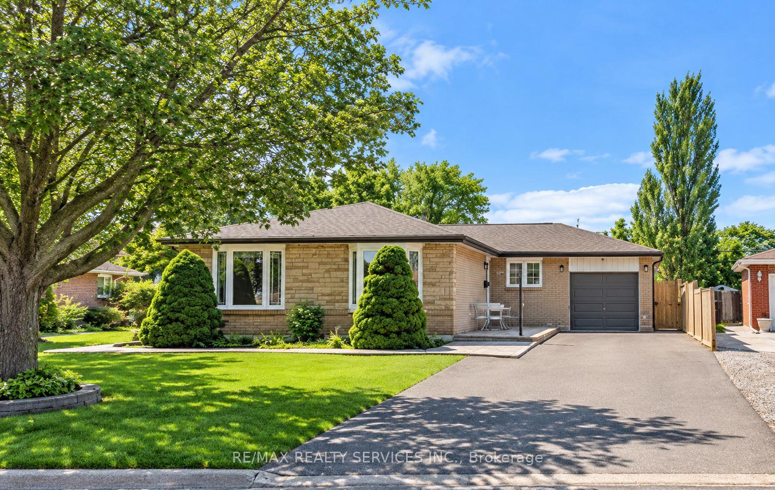 117 Brentwood Drive Brampton Ontario Canada Rent residential Lets talk Real Estate RE/MAX Realty Services Inc., Brokerage*