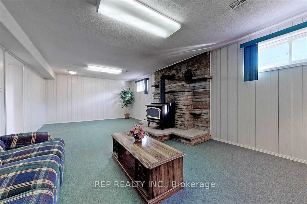 Basement - 94 Iangrove Terrace, Toronto 5