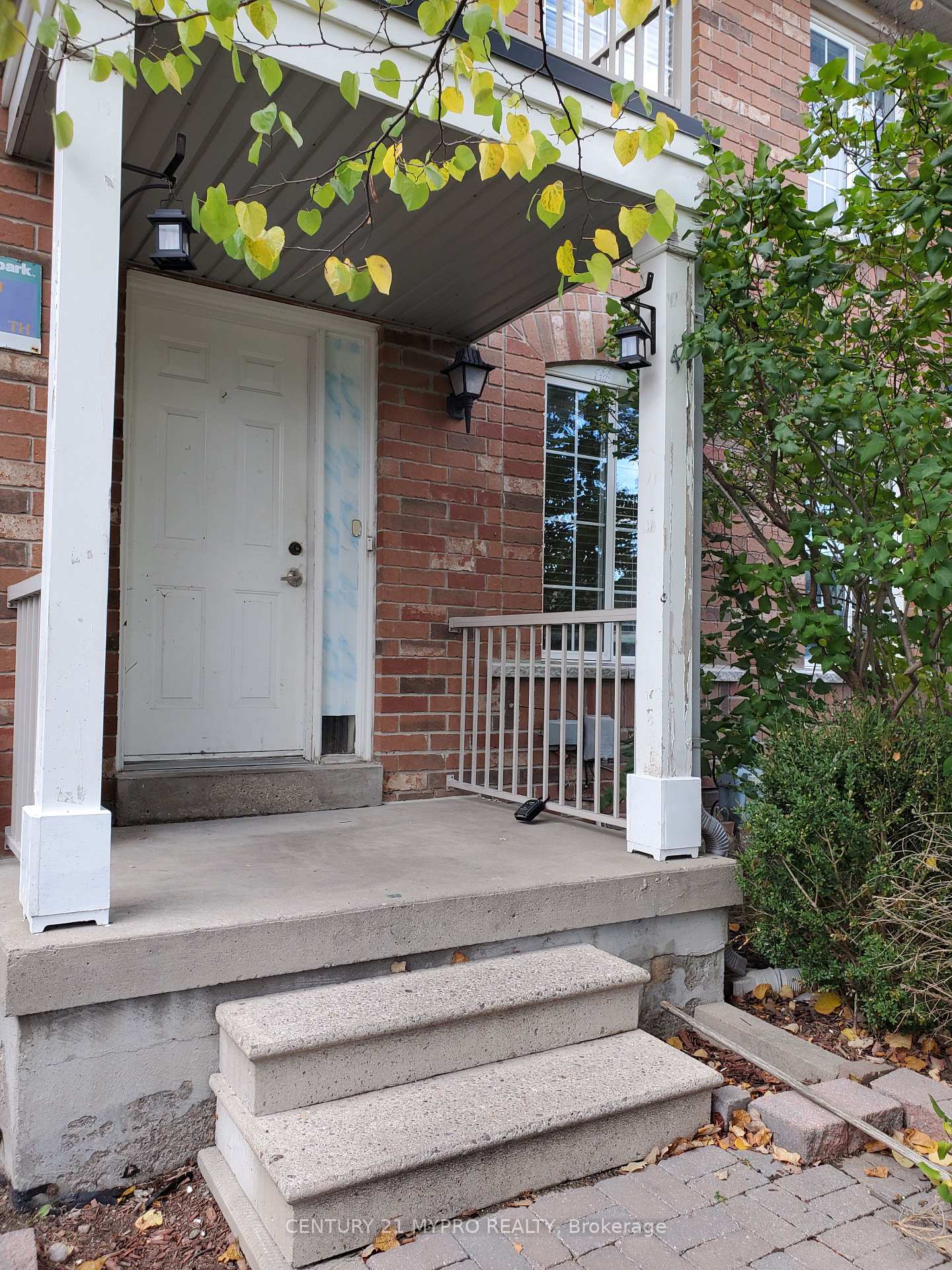 44 Grasslands Avenue, Richmond Hill 2