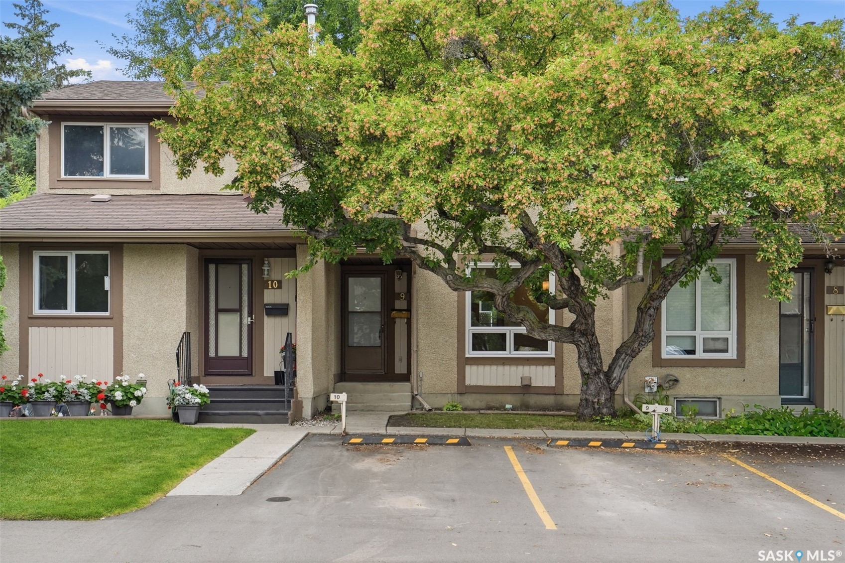 9 - 1128 MCKERCHER Drive Saskatoon Saskatchewan Canada Sale residential   HomeLife Realty Services Inc.