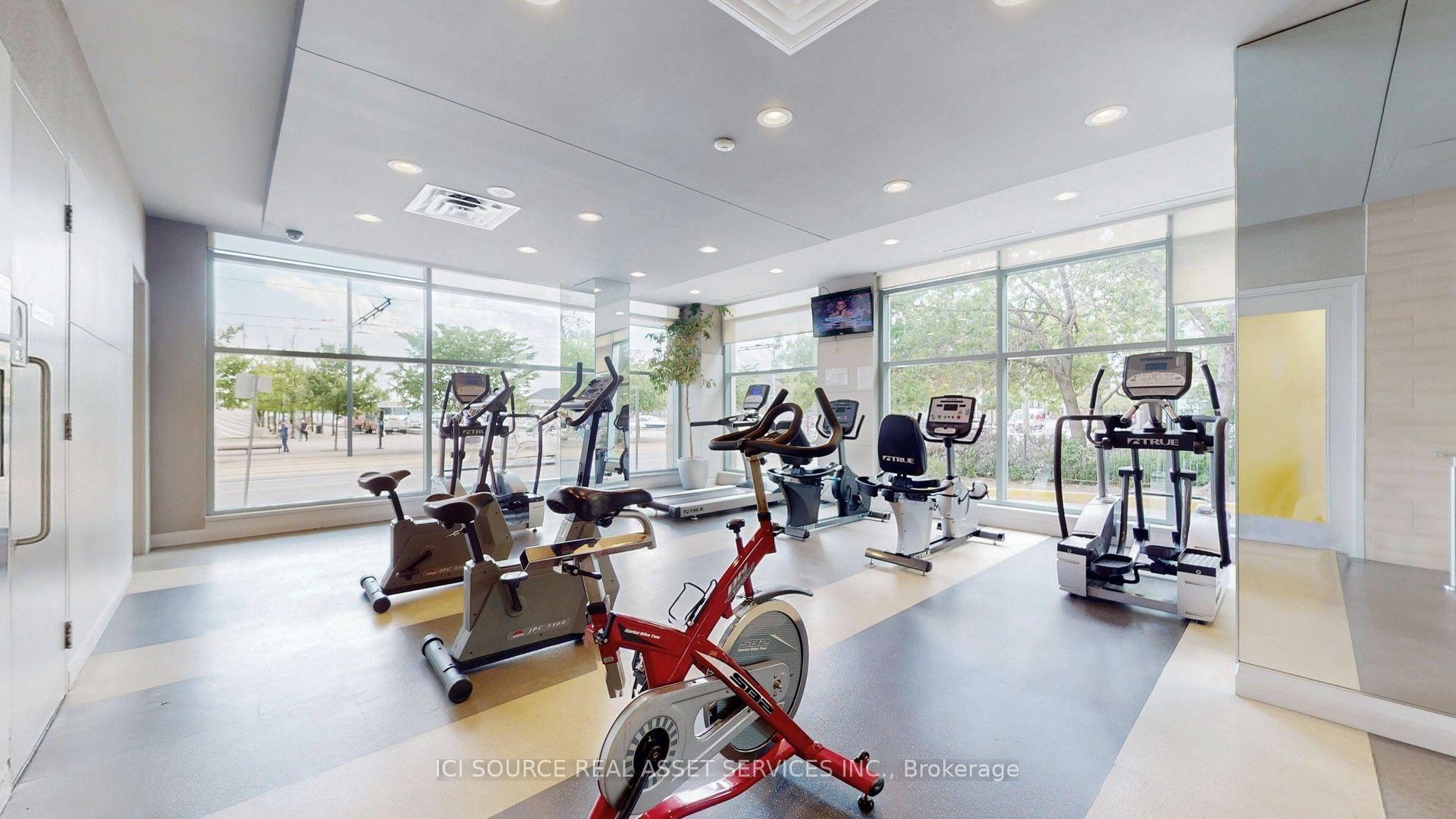 2019 - 230 Queens Quay W, Toronto 3
