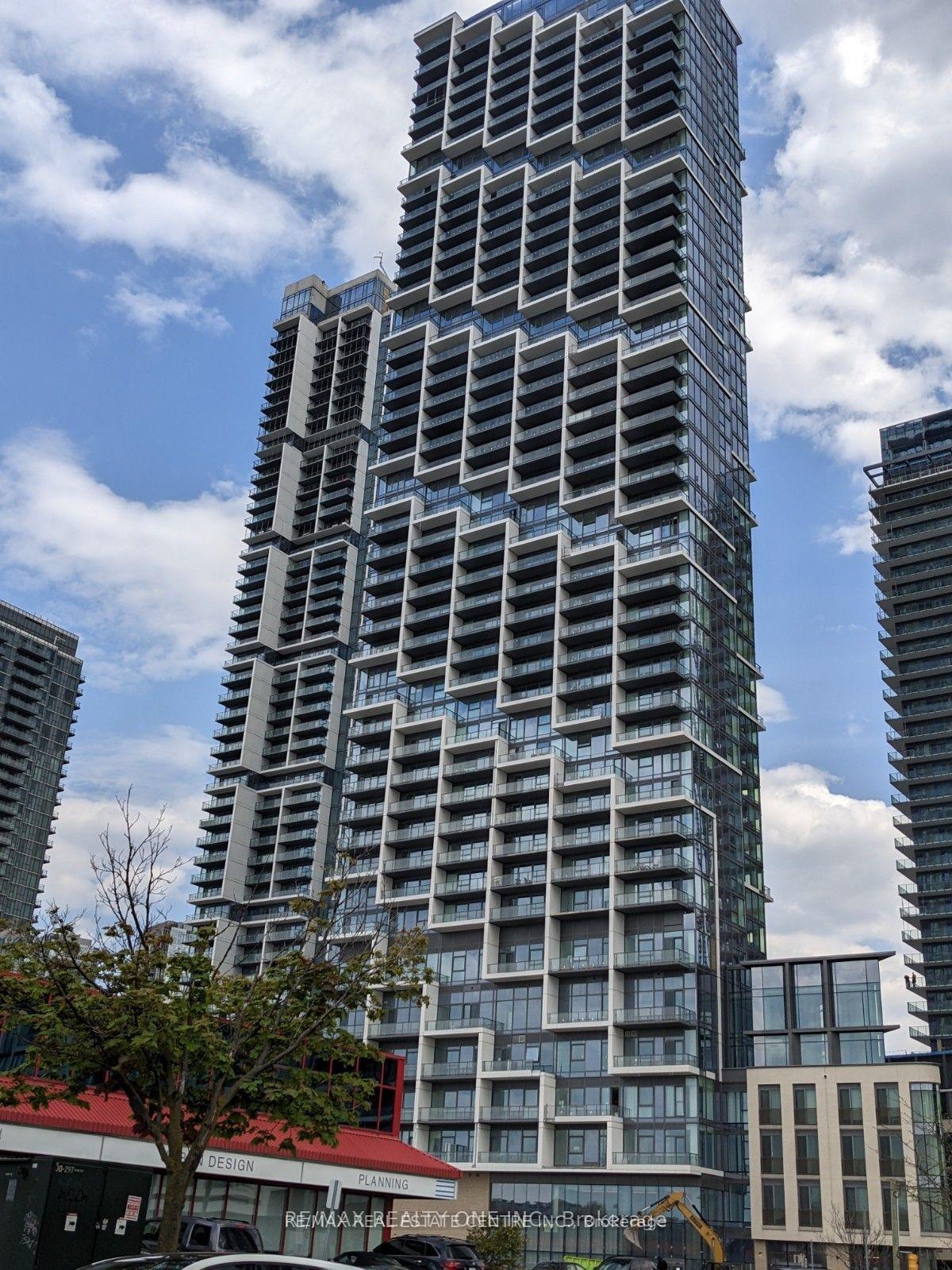 3915 - 1000 Portage Parkway, Vaughan 2