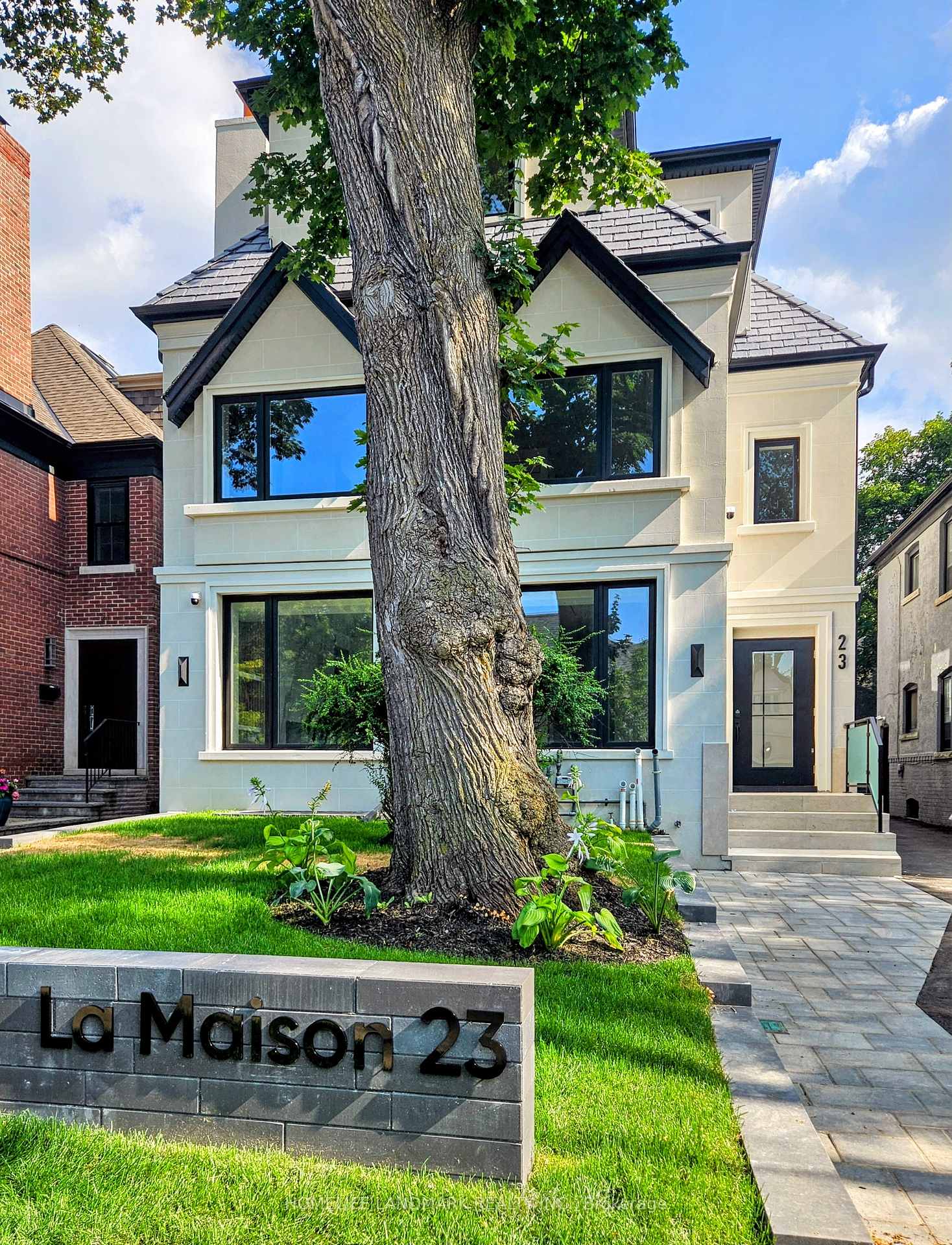 The Palazzo - 23 Coulson Avenue, Toronto 2