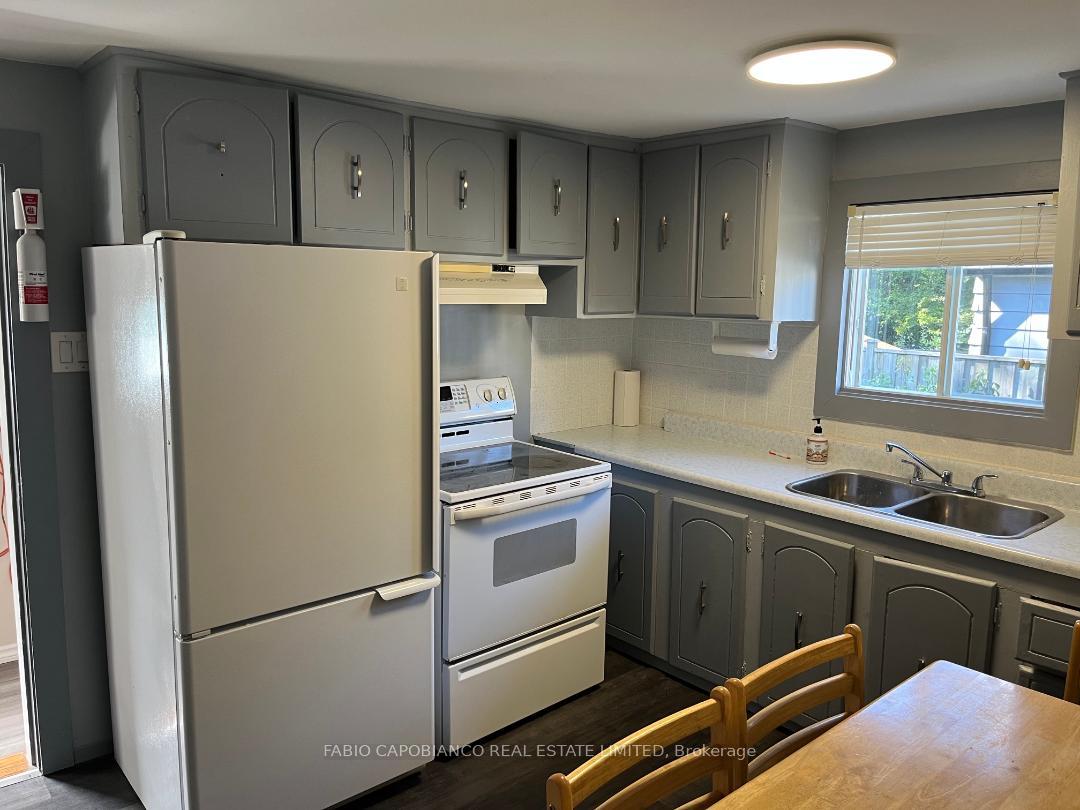 906 Beechwood Avenue, Mississauga 4