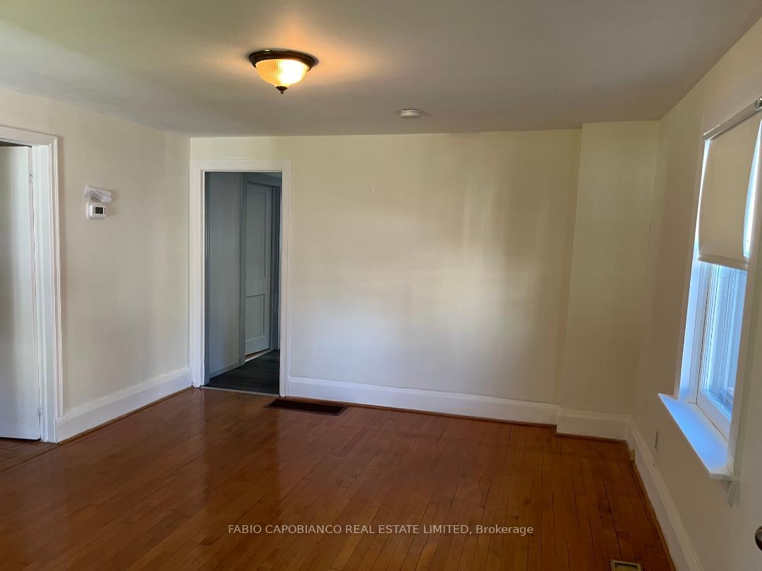 906 Beechwood Avenue, Mississauga 3