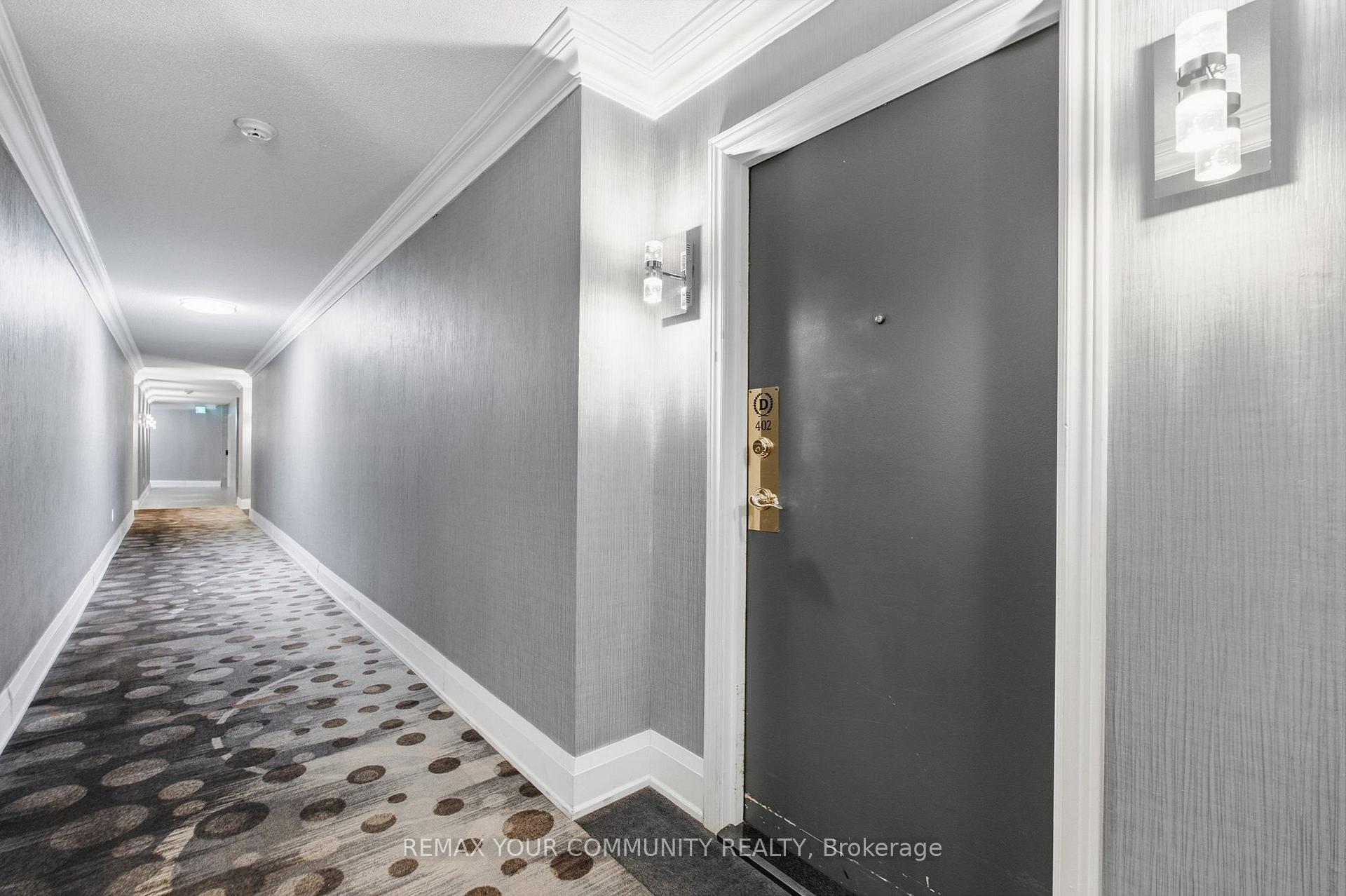 402 - 20 Harding Boulevard, Richmond Hill 4