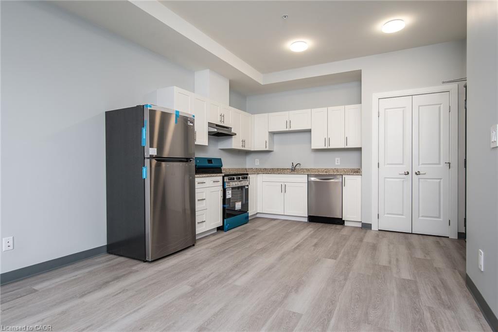 203 - 10 Queen Street, St. Thomas 4