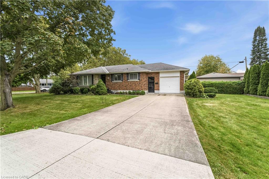 4 Regina Avenue, St. Catharines 3