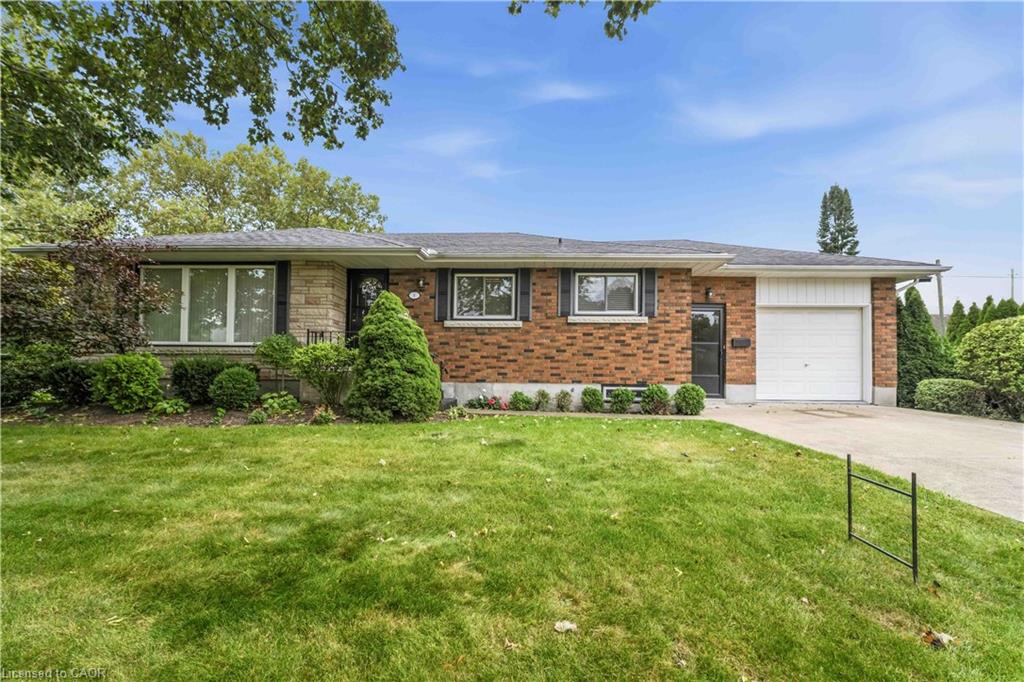 4 Regina Avenue, St. Catharines 2