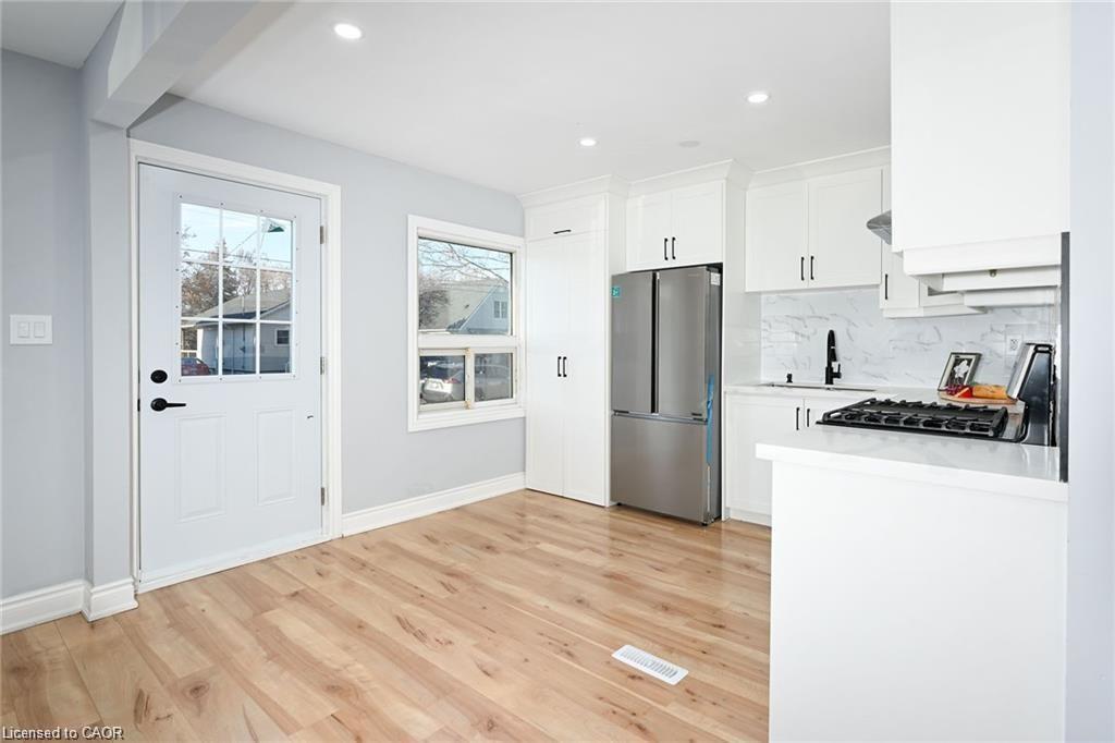 Upper - 213 East 28th Street, Hamilton 3