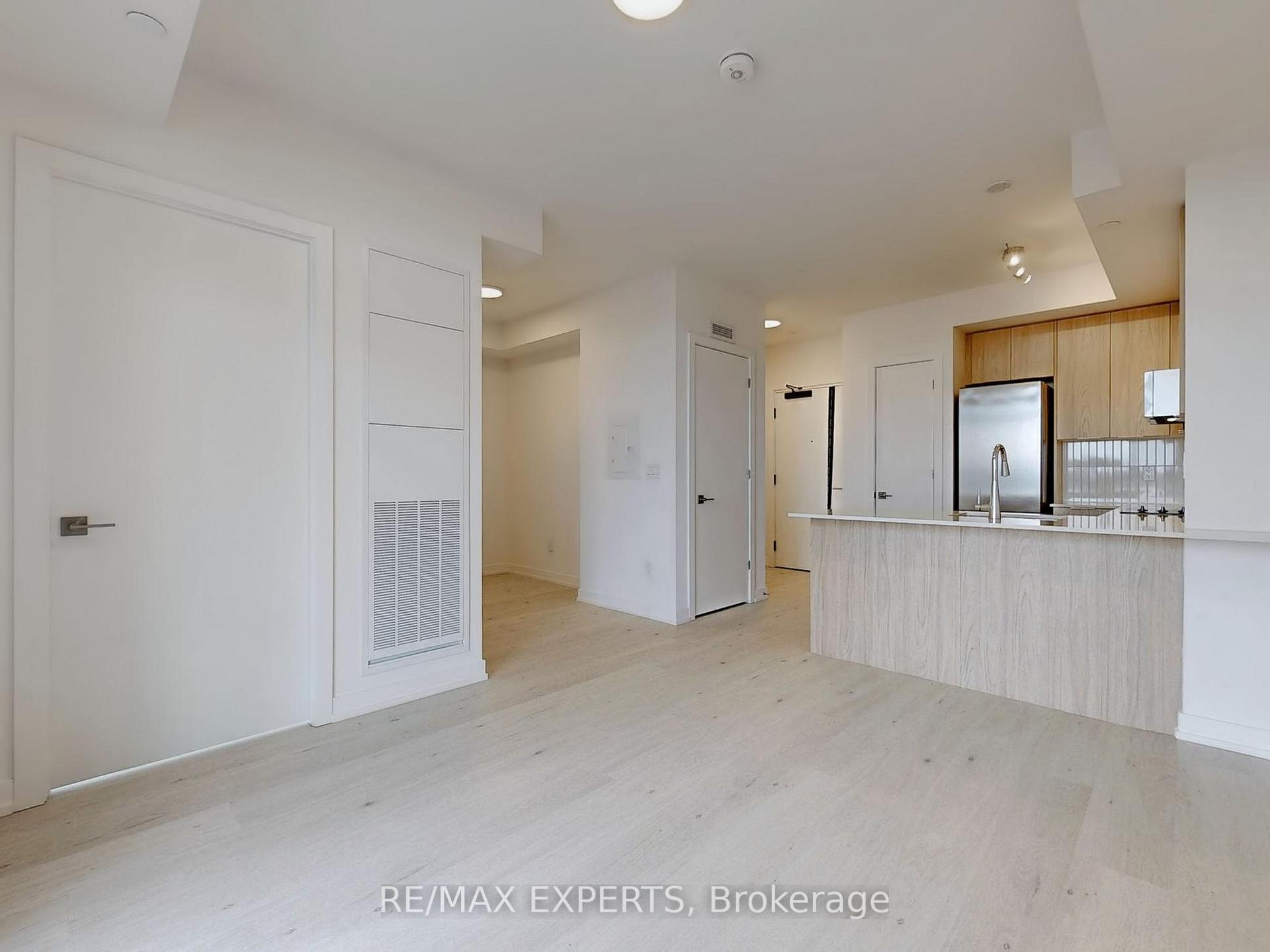 319 - 2501 Saw Whet Boulevard E, Oakville 3