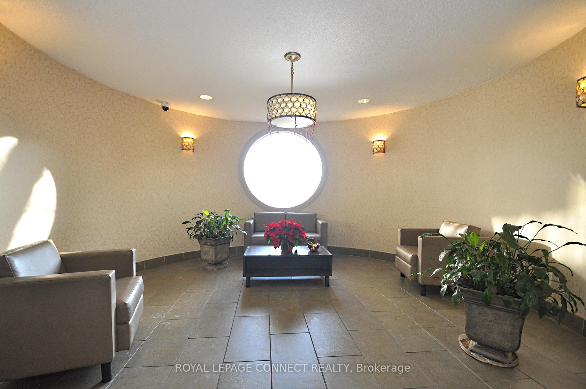 407 - 5 Parkway Forest Drive, Toronto 3