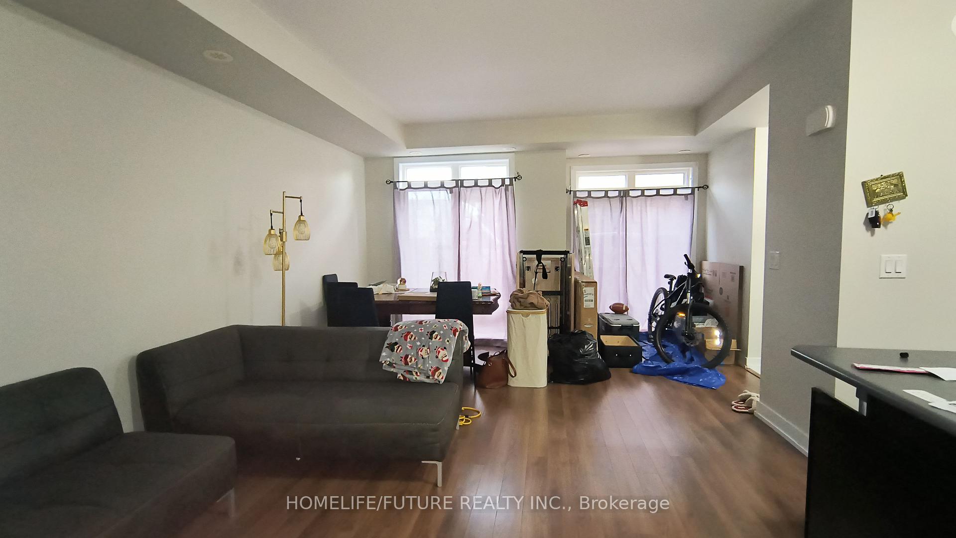 621 - 50 Dunsheath Way, Markham 4