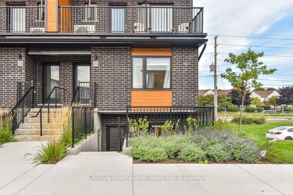 32 Duggan Lane Guelph Ontario Canada Sale residential Jaibu Joseph Lifestyle International Realty Inc., Brokerage