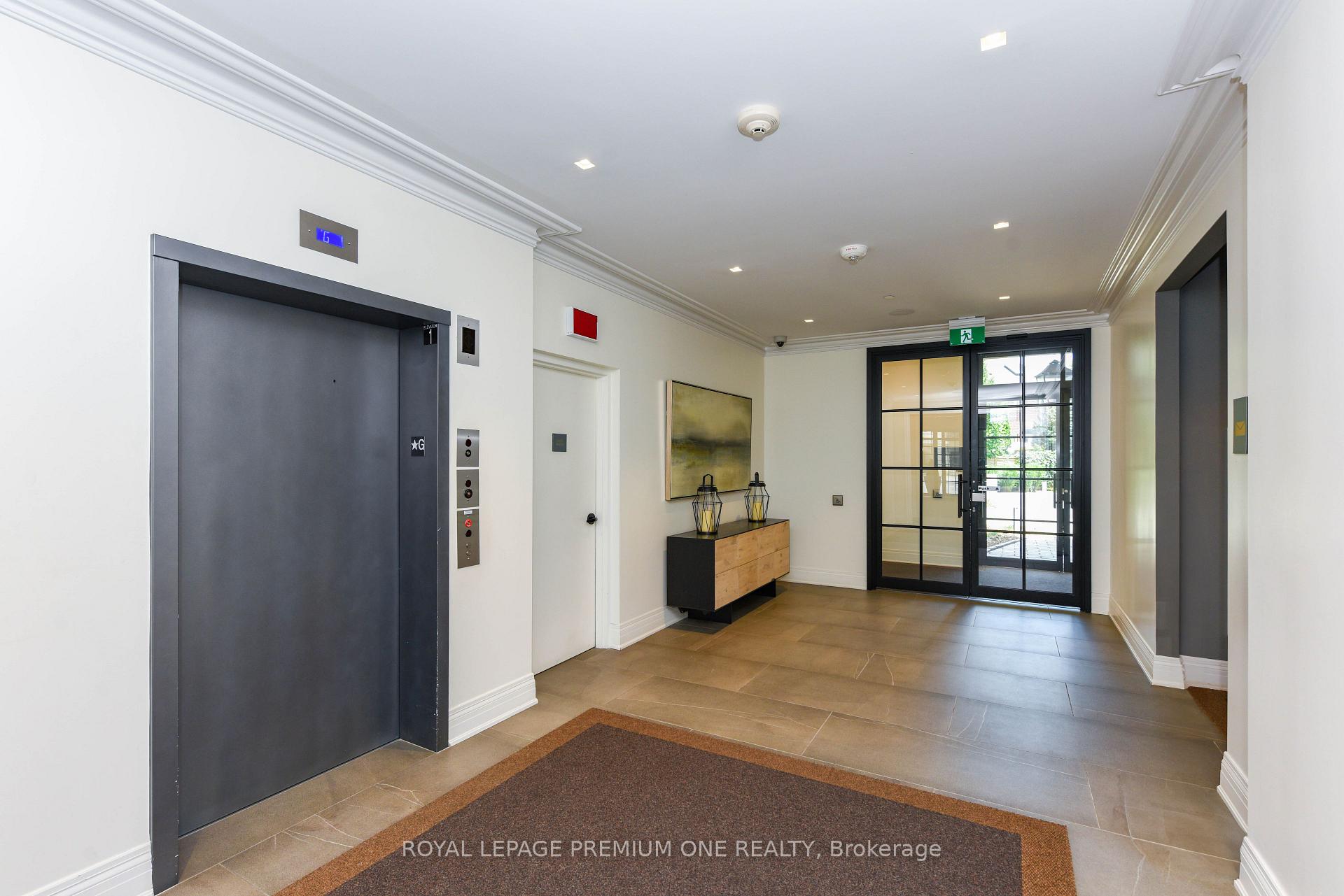 610 - 571 PRINCE EDWARD Drive N, Toronto 5