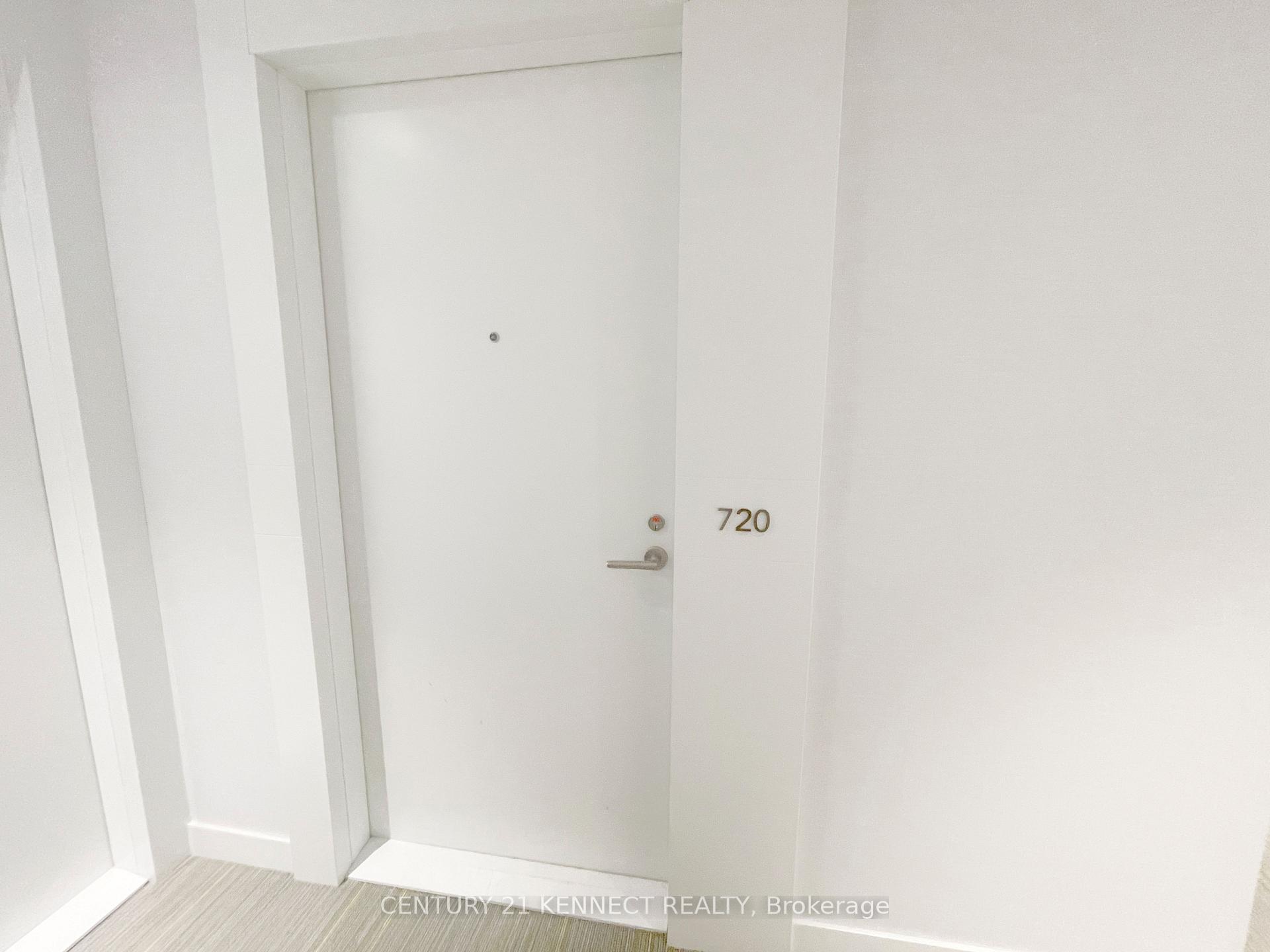 720 - 238 Simcoe Street, Toronto 5