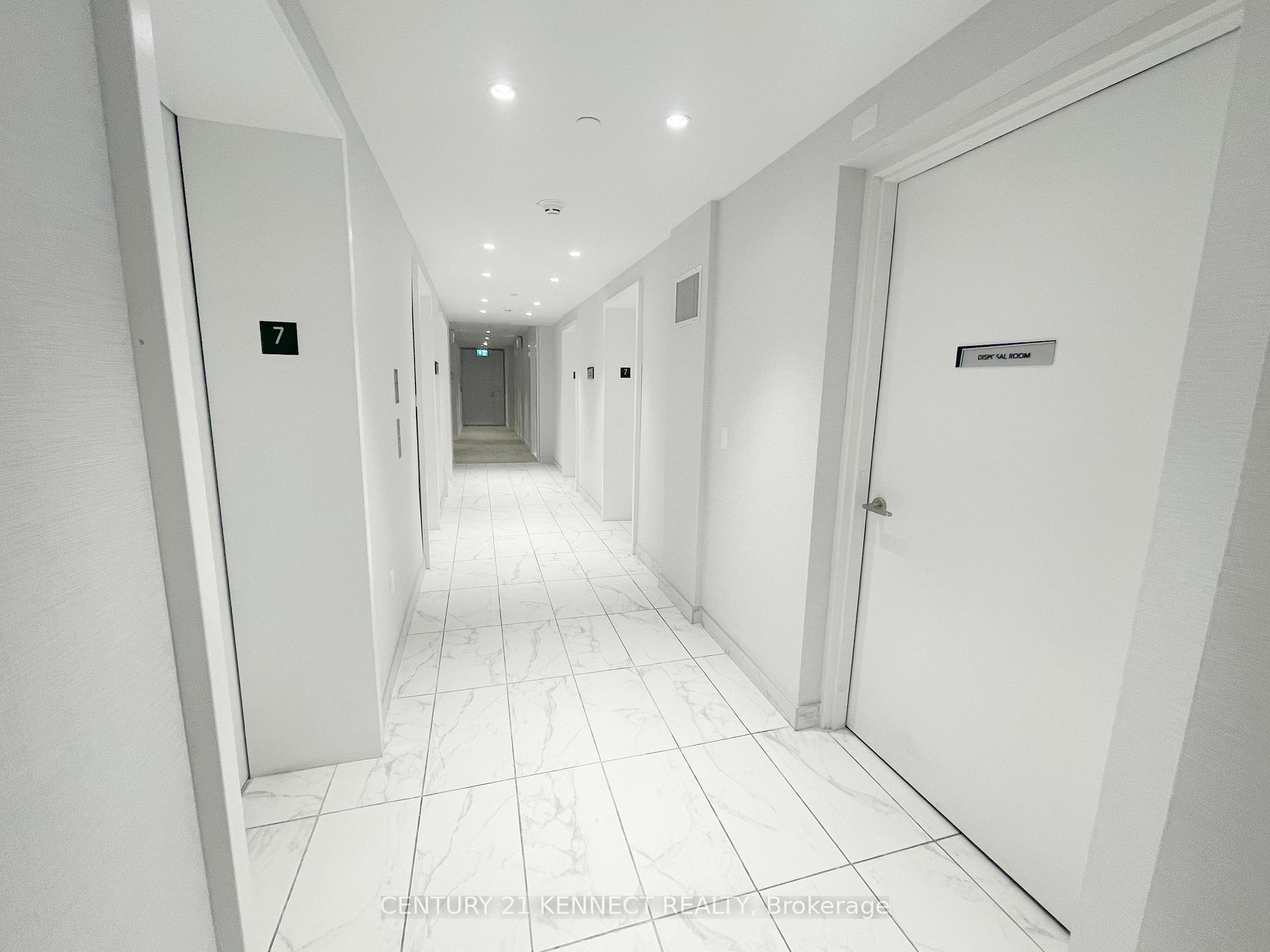 720 - 238 Simcoe Street, Toronto 3