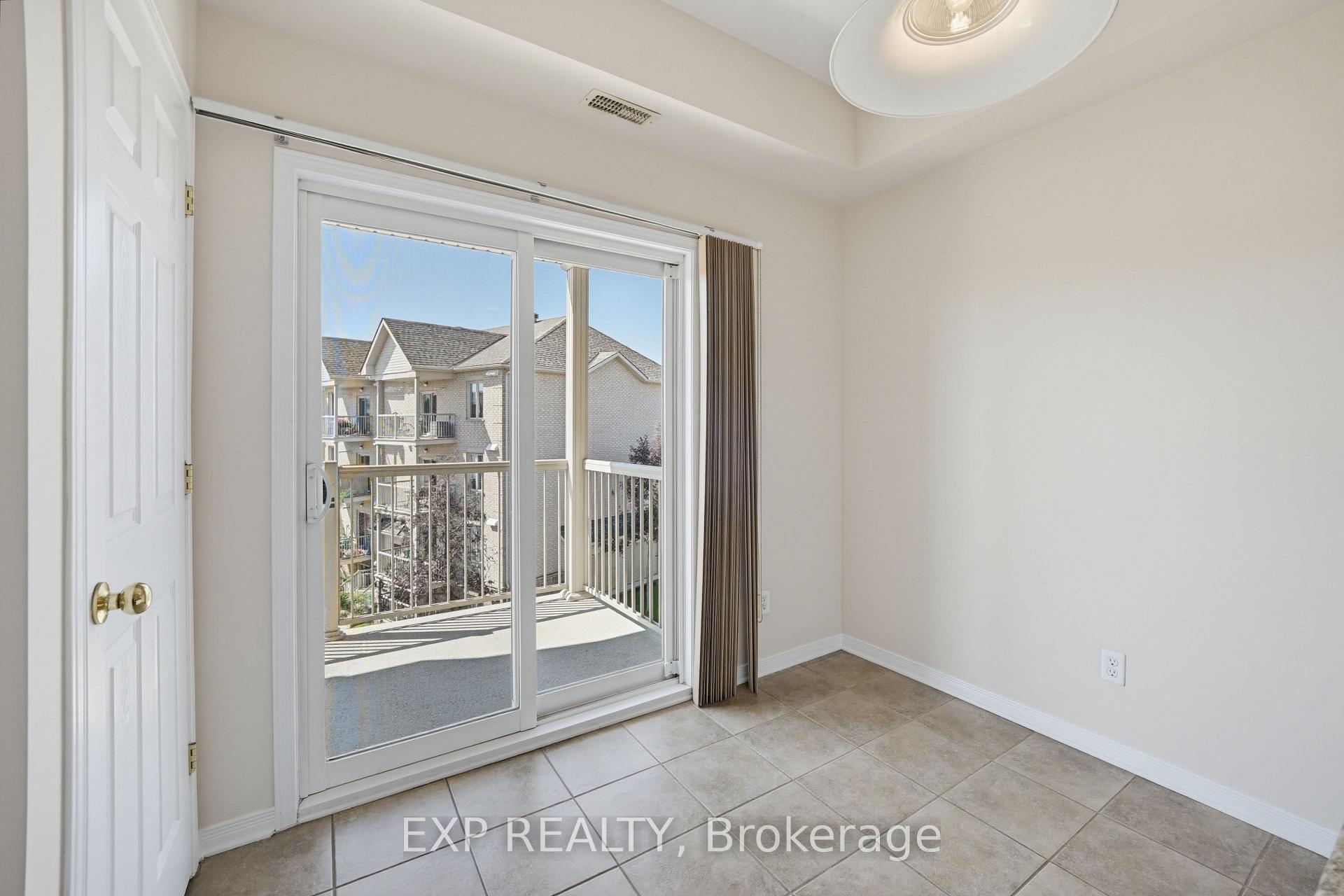 7 - 190 Rustic Hills Crescent, Ottawa 4
