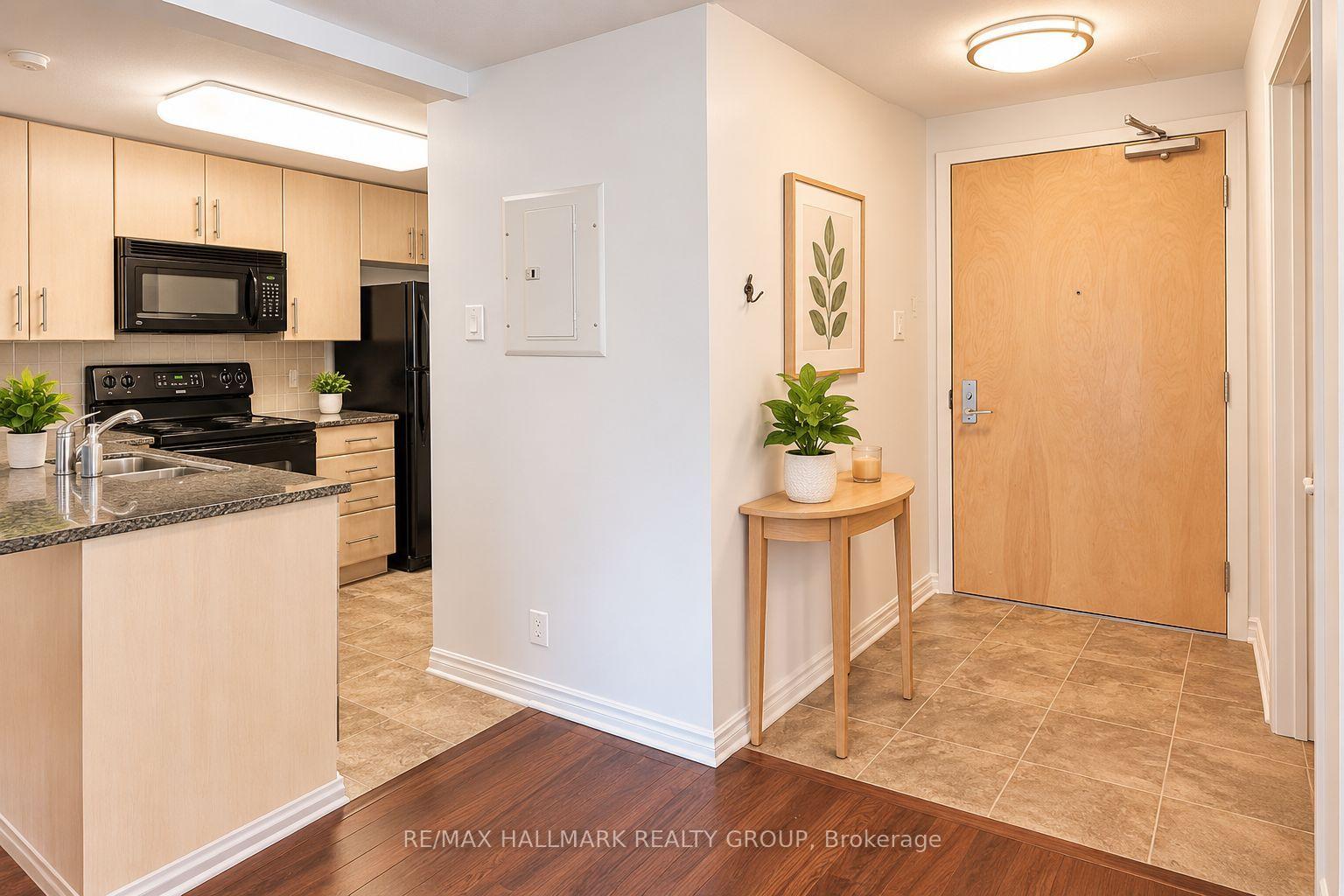 302 - 200 LETT Street, Ottawa 2