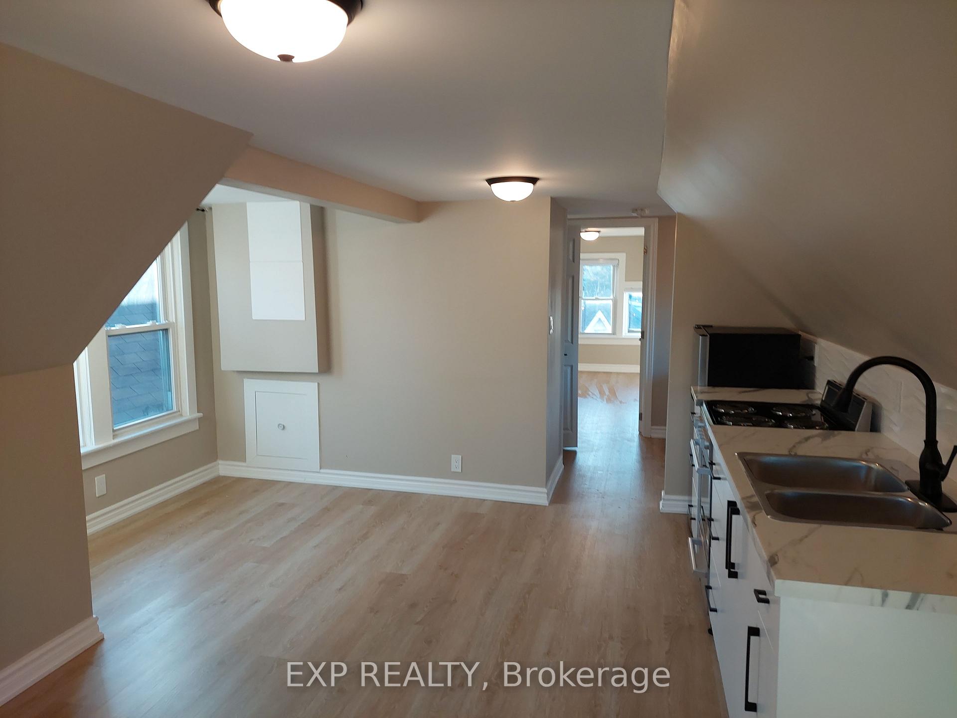 LOFT - 148 Gibson Avenue, Hamilton 2