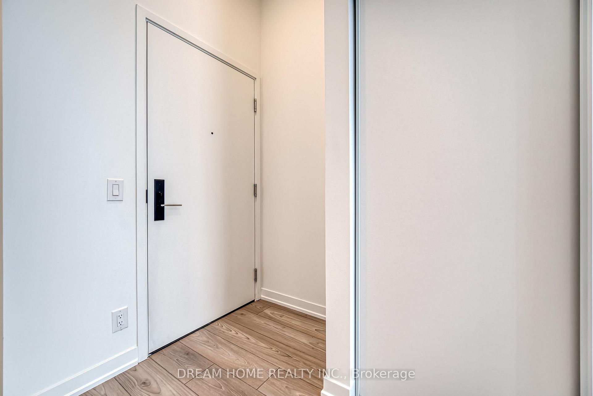 705 - 285 Dufferin Street, Toronto 3