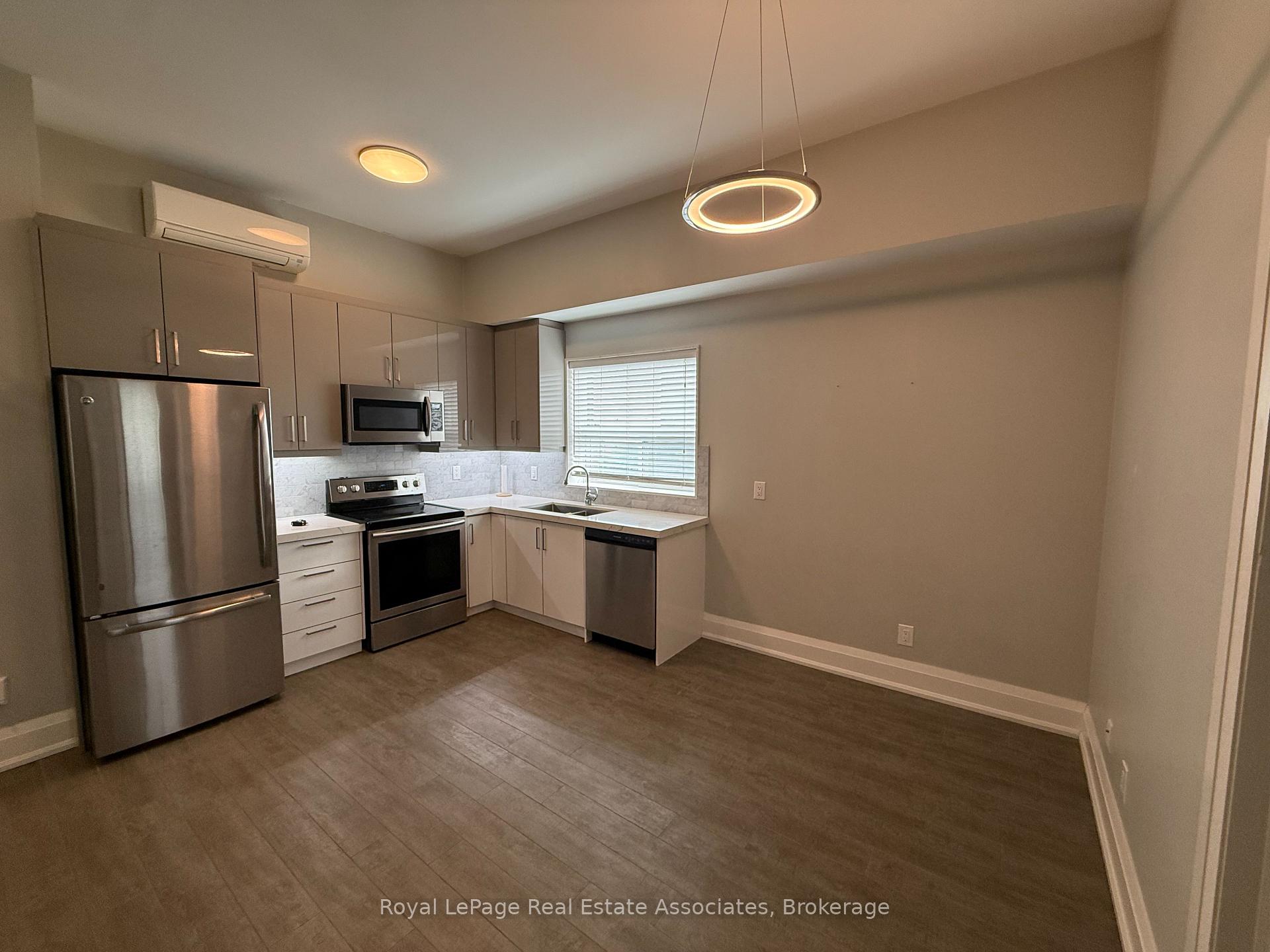 3 - 2548 Eglinton Avenue W, Toronto 5