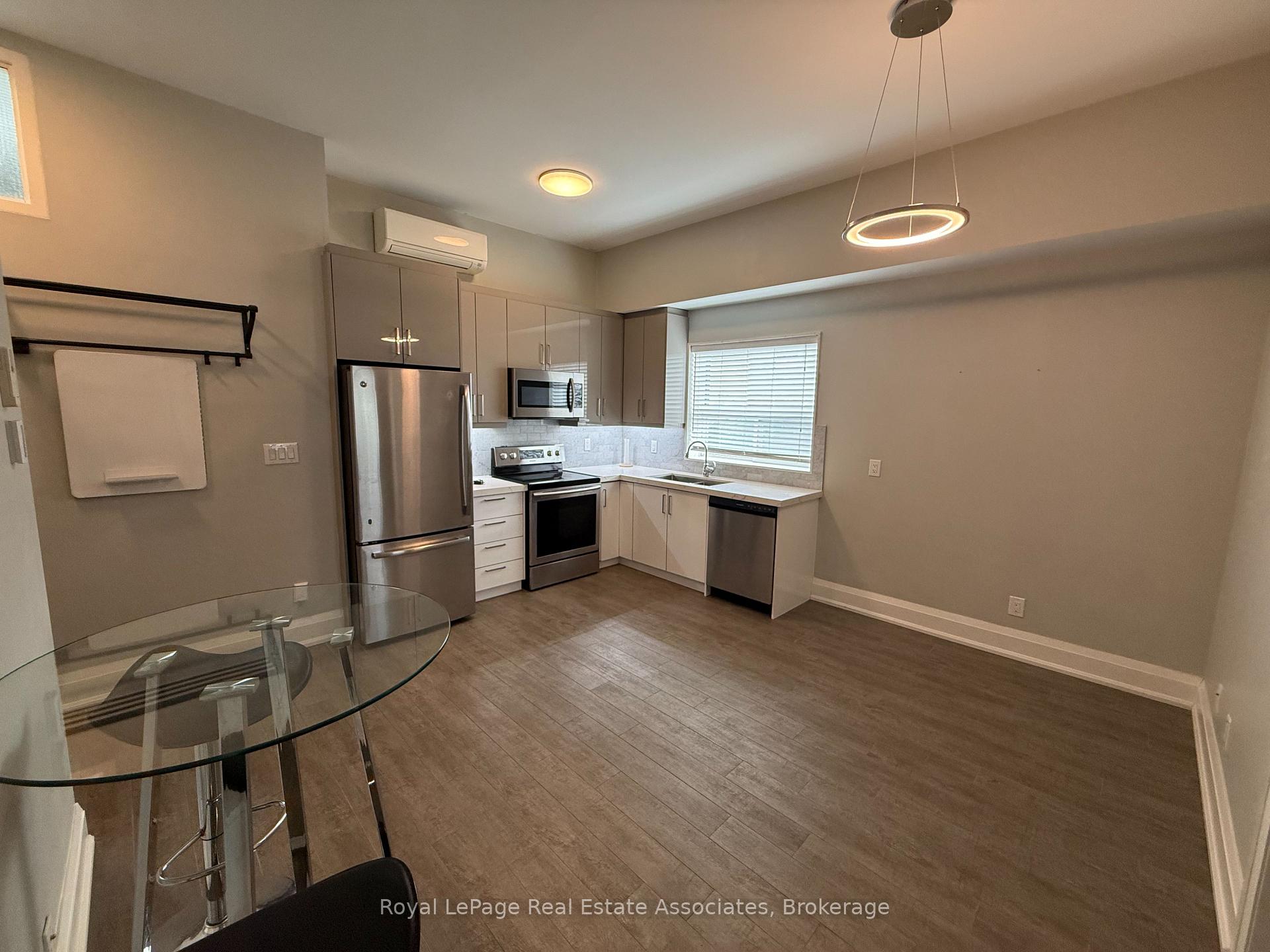 3 - 2548 Eglinton Avenue W, Toronto 4